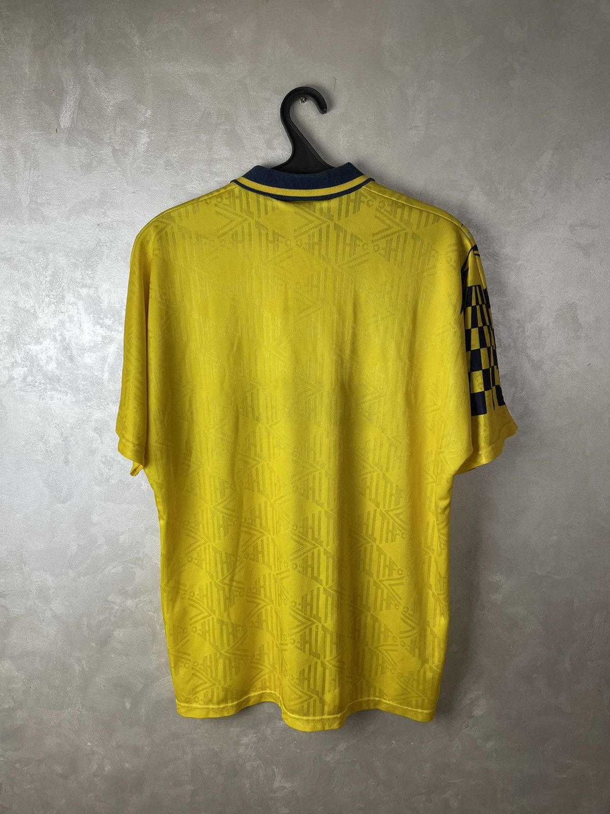 Umbro UMBRO TOTTENHAM HOTSPUR 1991 1995 AWAY SOCCER JERSEY SHIRT Size US L / EU 52-54 / 3 - 11 Thumbnail