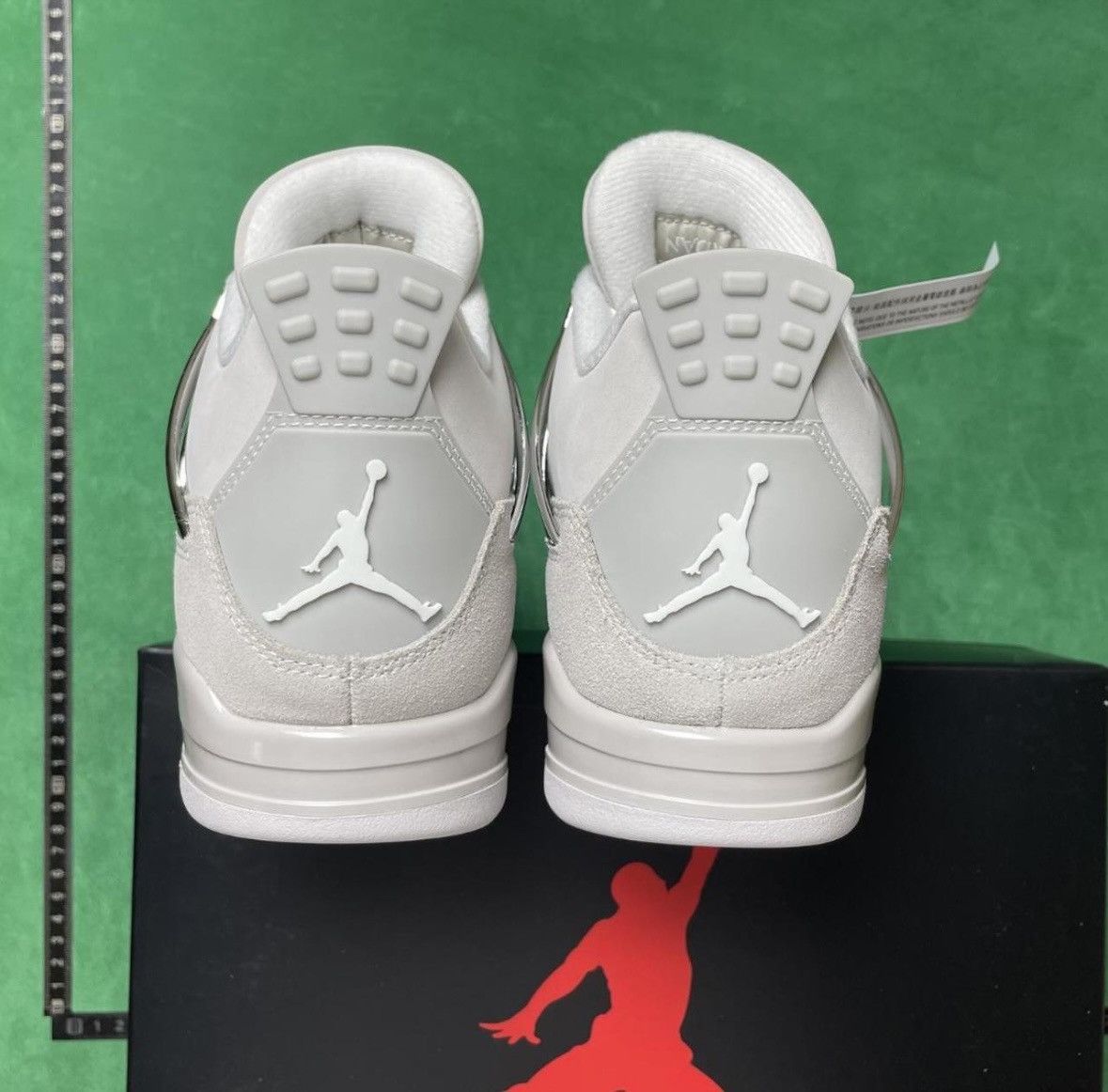 Jordan Brand Air Jordan 4 ‘Frozen Moments’ sneakers - authentic Size US 11 / EU 44 - 2 Thumbnail