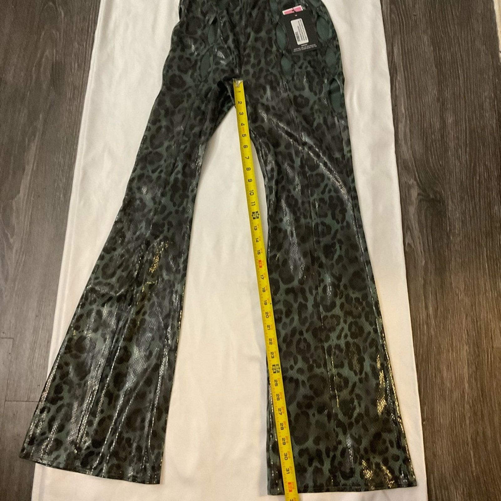 Other PrettyLittleThing Blue Print Faux Leather Cut Out Flare 0 Size 25" / US 0 / IT 36 - 9 Thumbnail