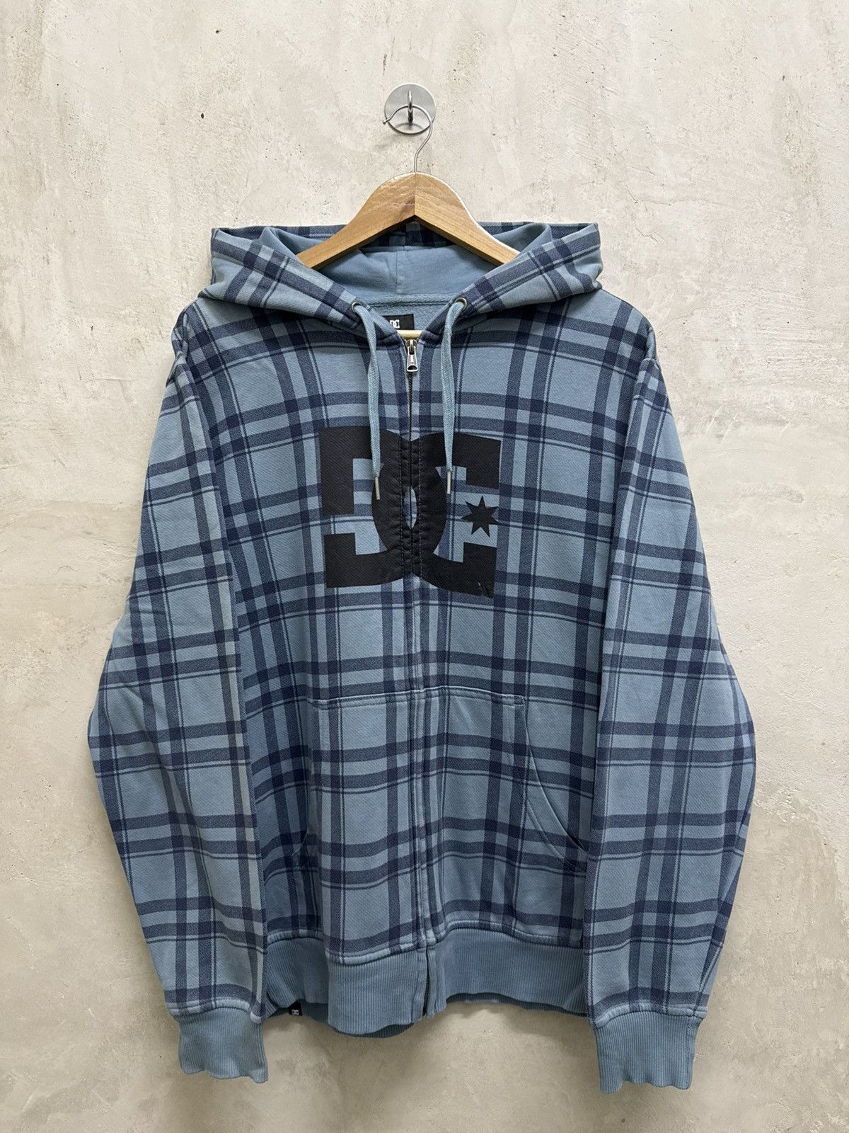 DC 2000s DC Shoes Checkered Skate Zip Up Hoodie Size US M / EU 48-50 / 2 - 1 Thumbnail