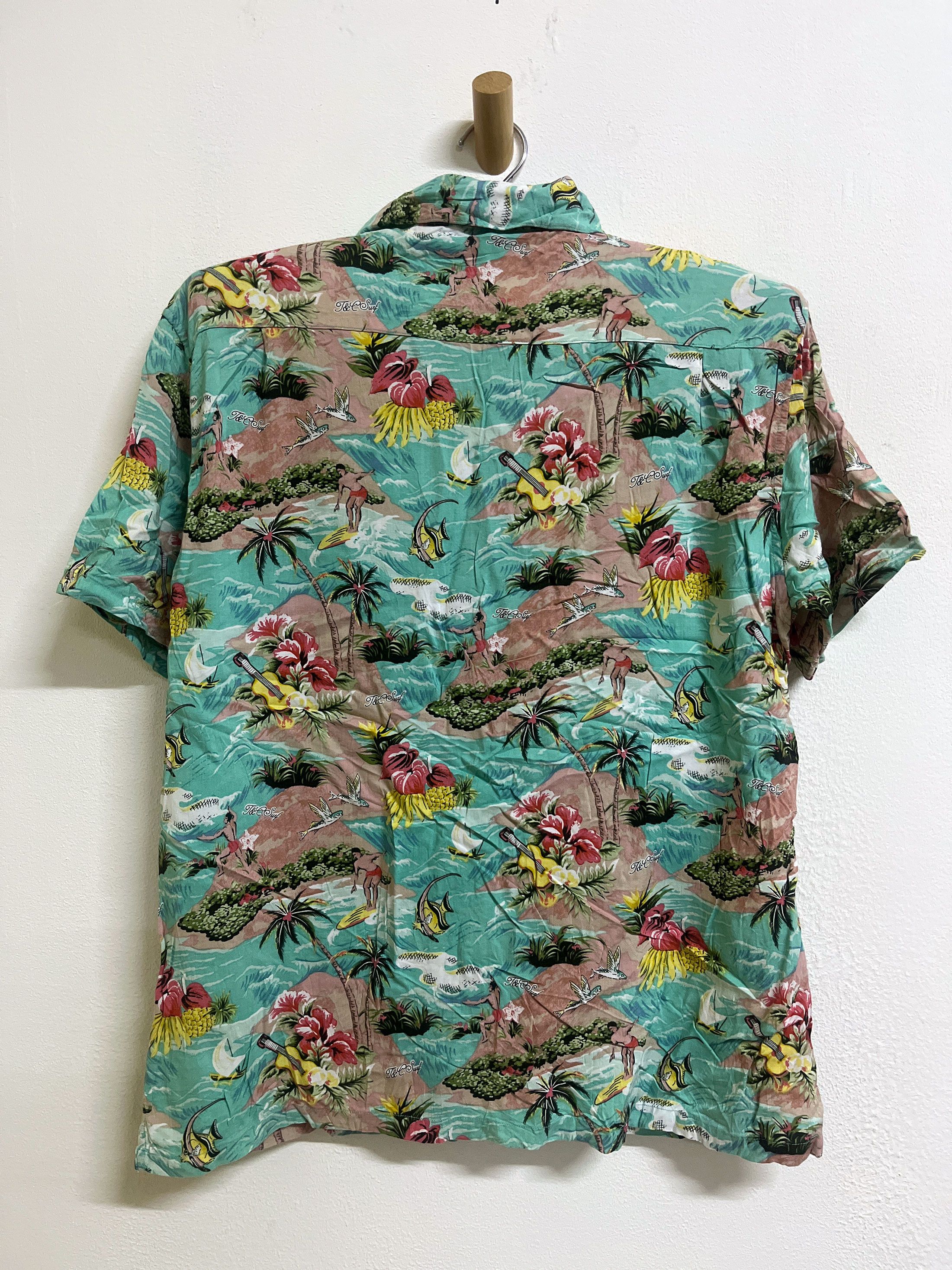 Individualized Shirts Vintage T&C Surf Hawaii Short Sleeve Surf Skateboarding SK8 Size US M / EU 48-50 / 2 - 3 Thumbnail