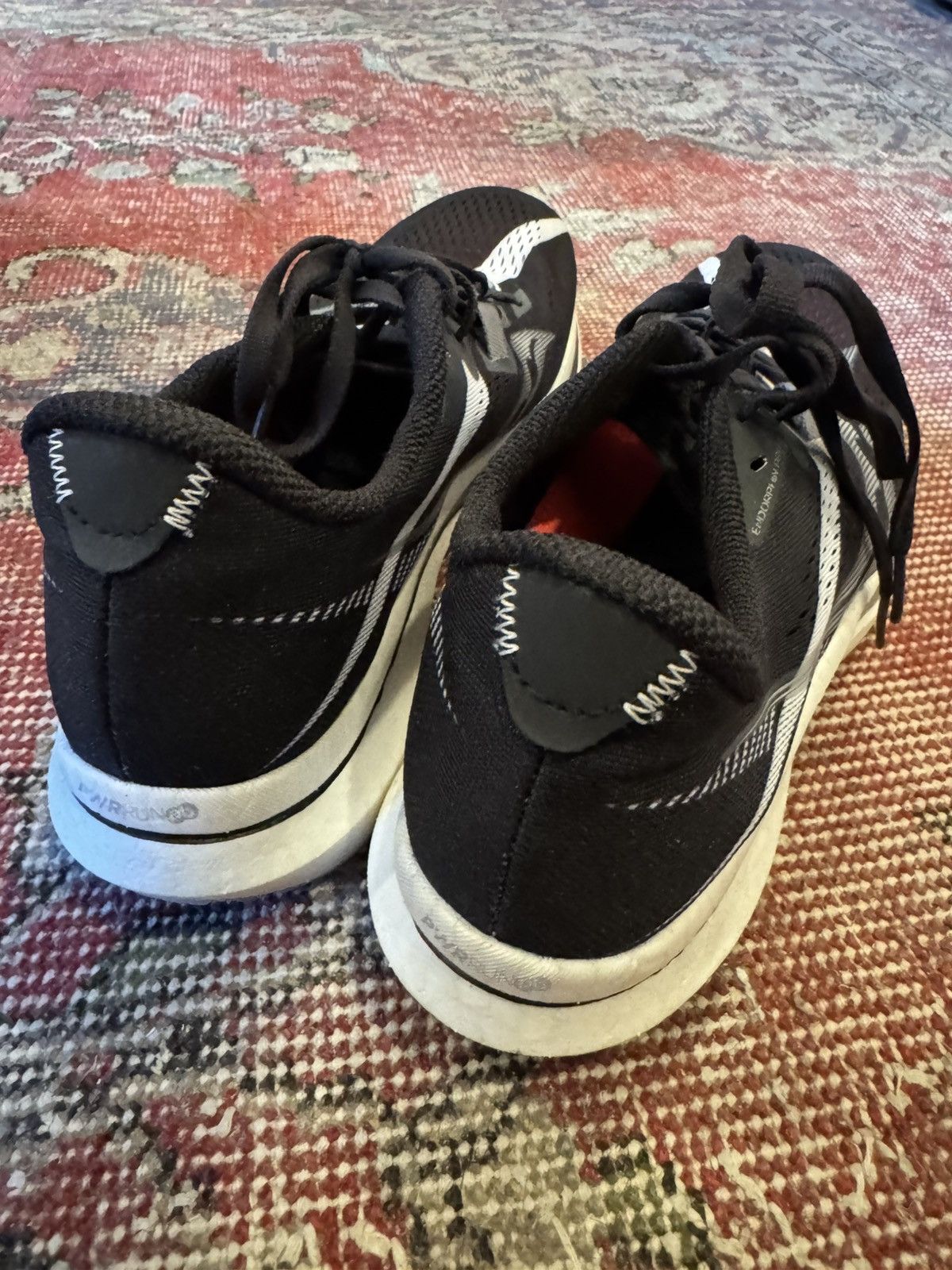 Saucony Endorphin Pro 2 - Black / White Size US 9.5 / EU 42-43 - 2 Thumbnail