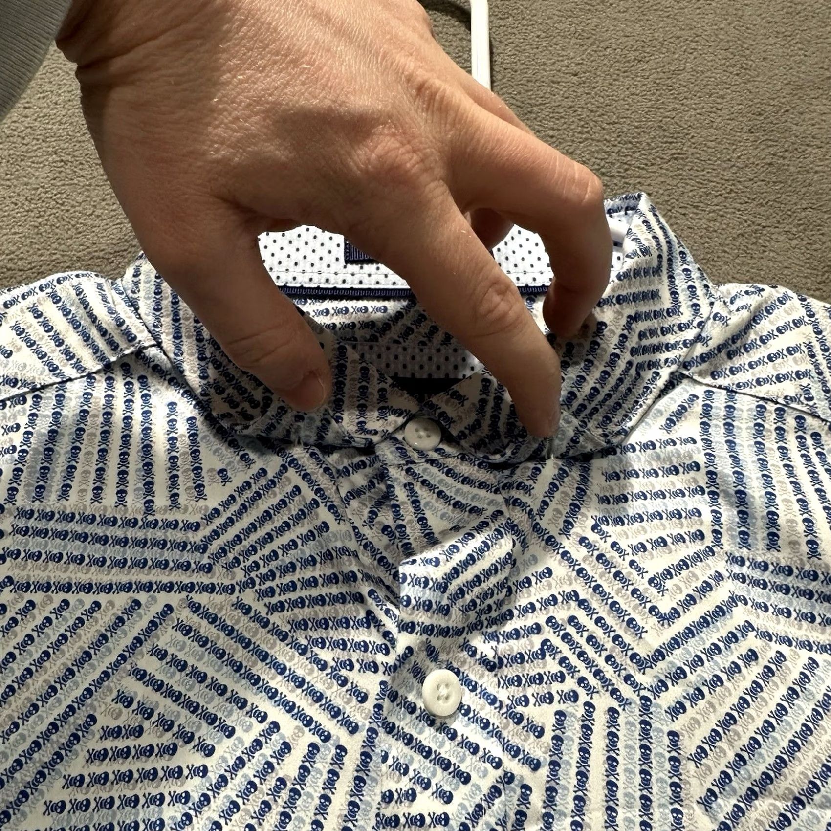 Johnston & Murphy Johnston & Murphy Shirt Men Medium Blue/Gray Skull Print Button Down Flip Cuff EUC Size US M / EU 48-50 / 2 - 5 Thumbnail