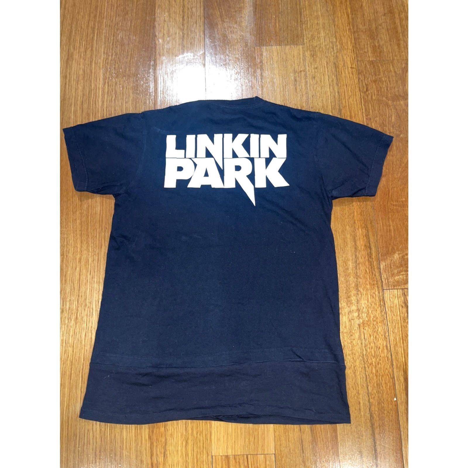 Vintage VINTAGE Linkin Park World Tour T-Shirt Black M Unisex Adults Graphic Print Band 2000s 2010s Mens Womens Size US M / EU 48-50 / 2 - 6 Thumbnail