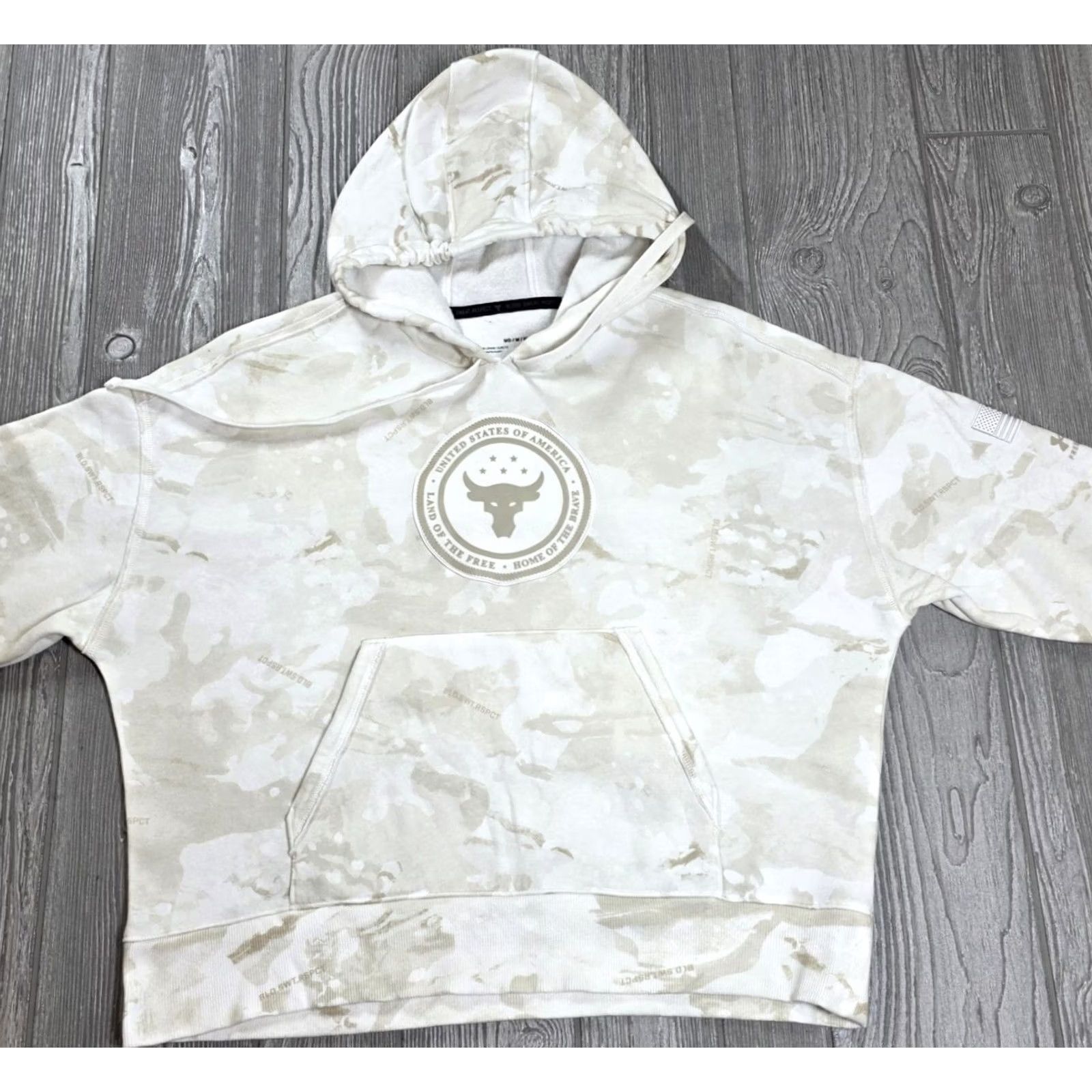 Under Armour VINTAGE Under Armour Project Rock Hoodie Women M Ivory Beige Camo Veterans Day Fleece Size M / US 6-8 / IT 42-44 - 5 Thumbnail
