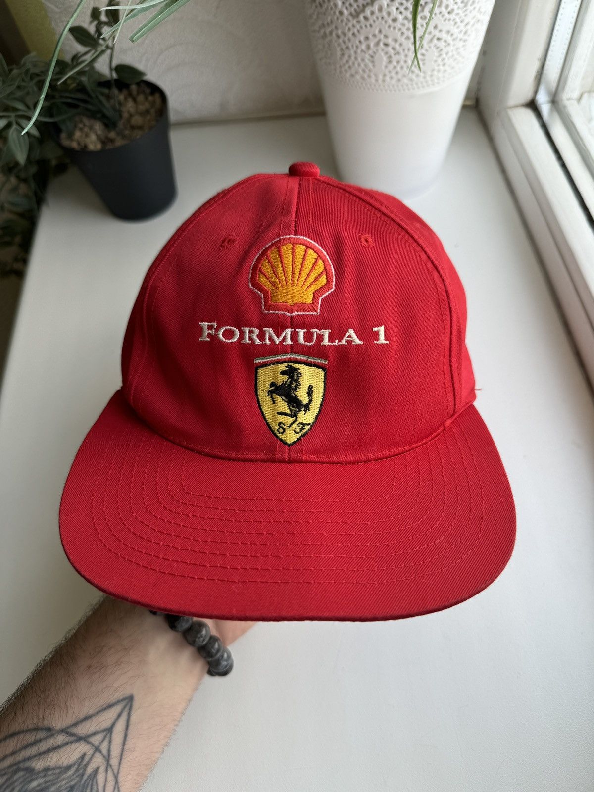 Ferrari Vintage 90s Ferrari Shell Formula 1 Cap Red Size ONE SIZE - 1 Thumbnail