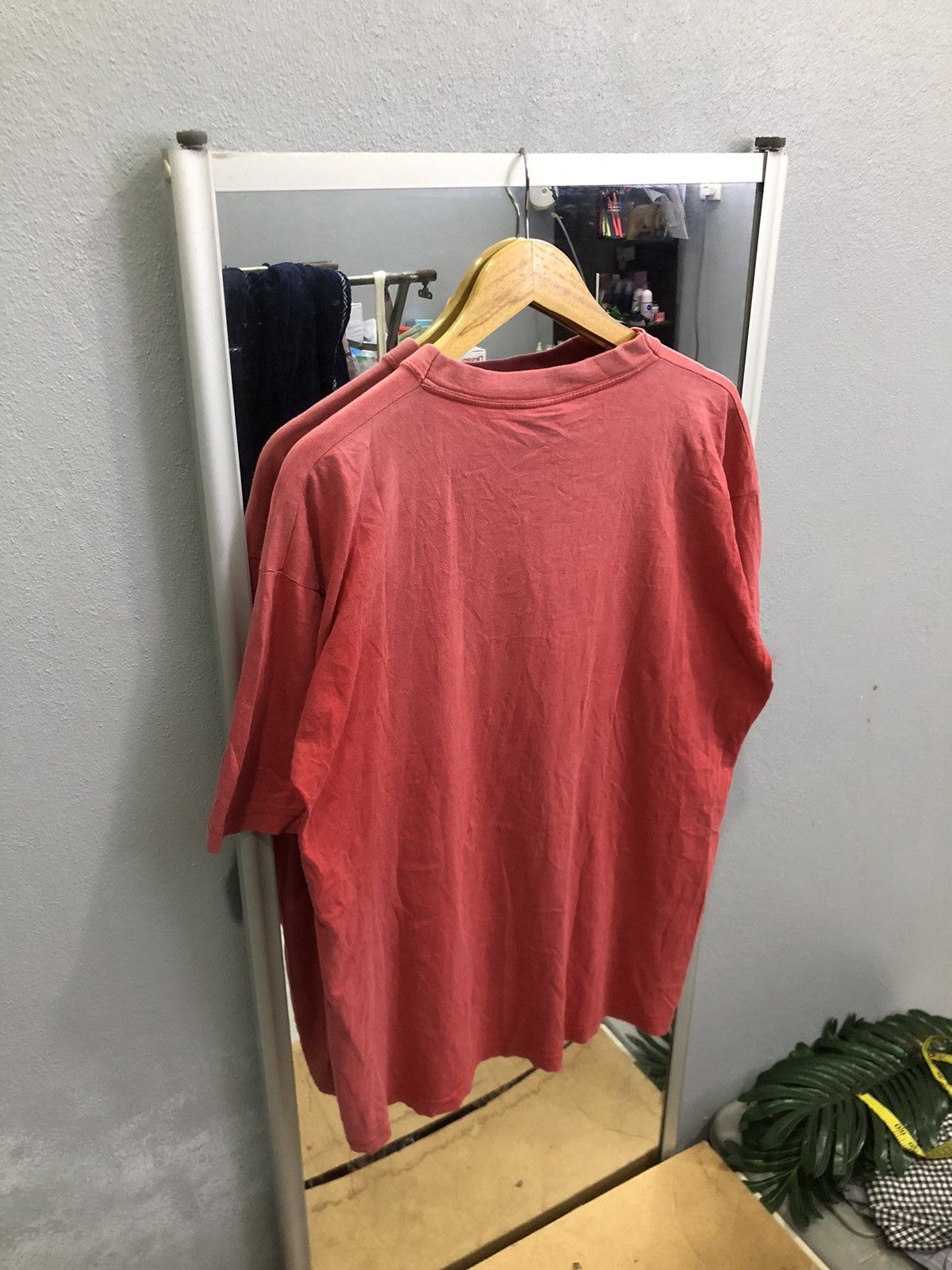 Nutmeg 1992 Urawa Reds Nutmeg Mills Tee Size US L / EU 52-54 / 3 - 13 Thumbnail