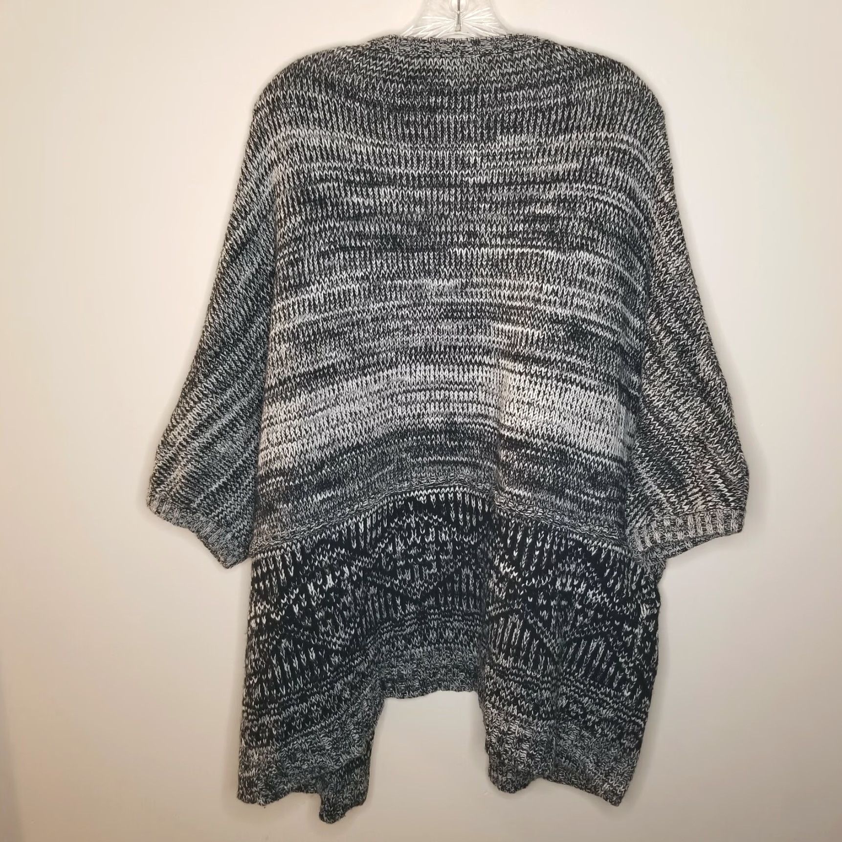 Vintage Q Cardigan Shirt Women Black White Short Sleeve Heavy Pockets Size S/M Size S / US 4 / IT 40 - 5 Thumbnail