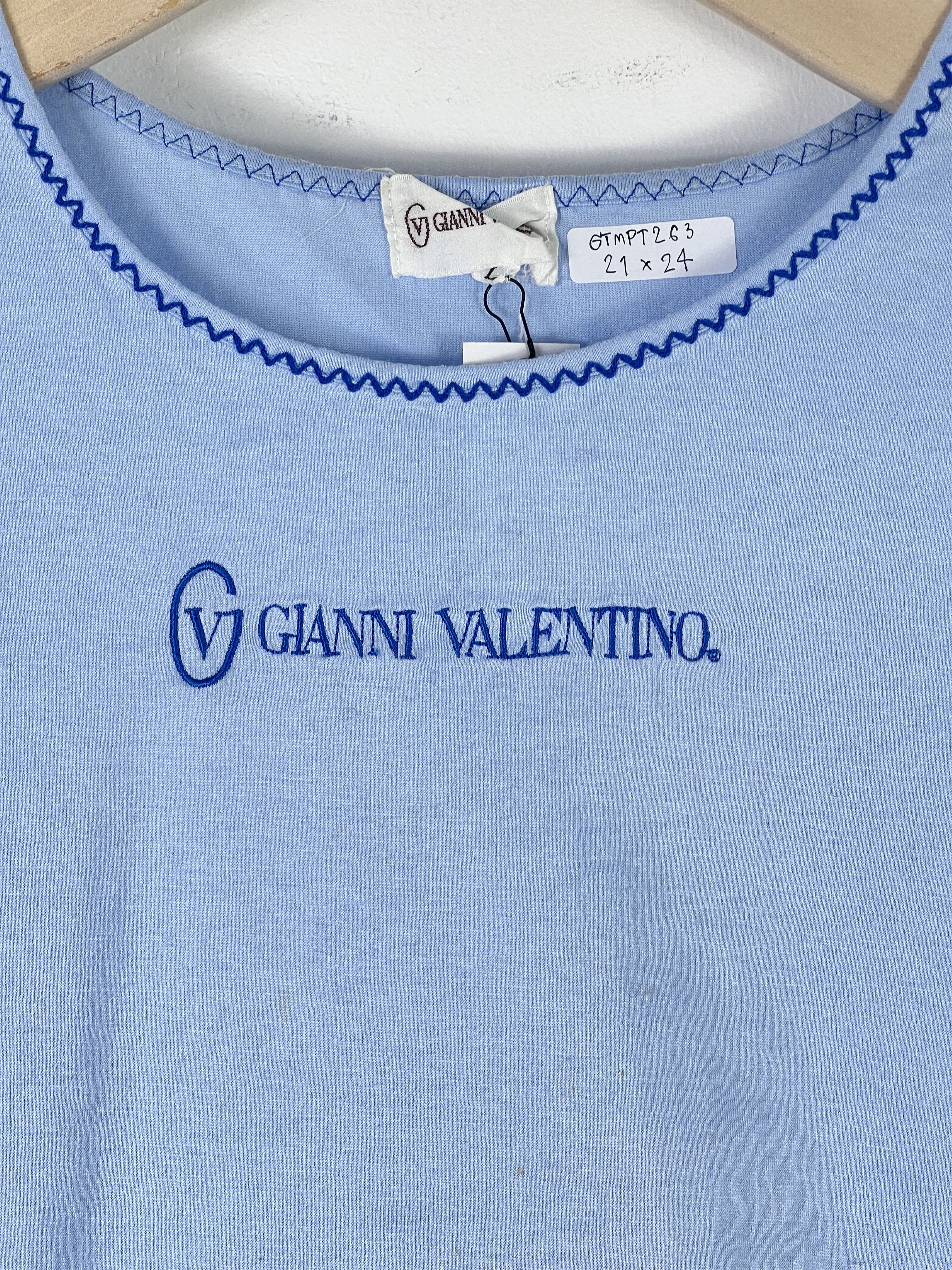 Gianni Valentino Vintage Gianni Valentino Box Logo Tee (L) GTMPT263 Size L / US 10 / IT 46 - 2 Thumbnail