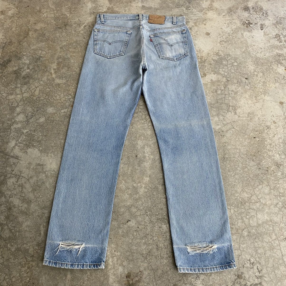 Levi's Vintage 90’s Levis 501 Faded Light Blue Distressed Jeans Size US 32 / EU 48 - 7 Thumbnail