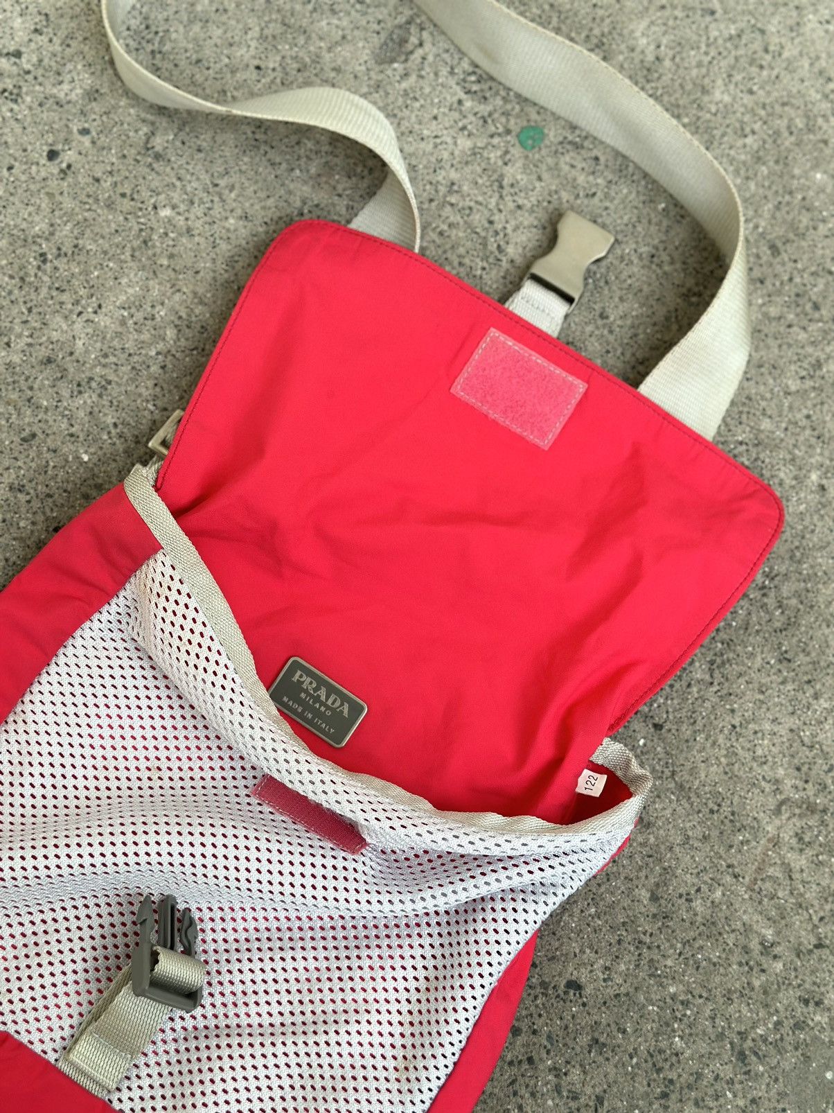 Prada S/S1999 Archived Rare Color Prada Sport Side Bag with Pouch. Size ONE SIZE - 6 Thumbnail