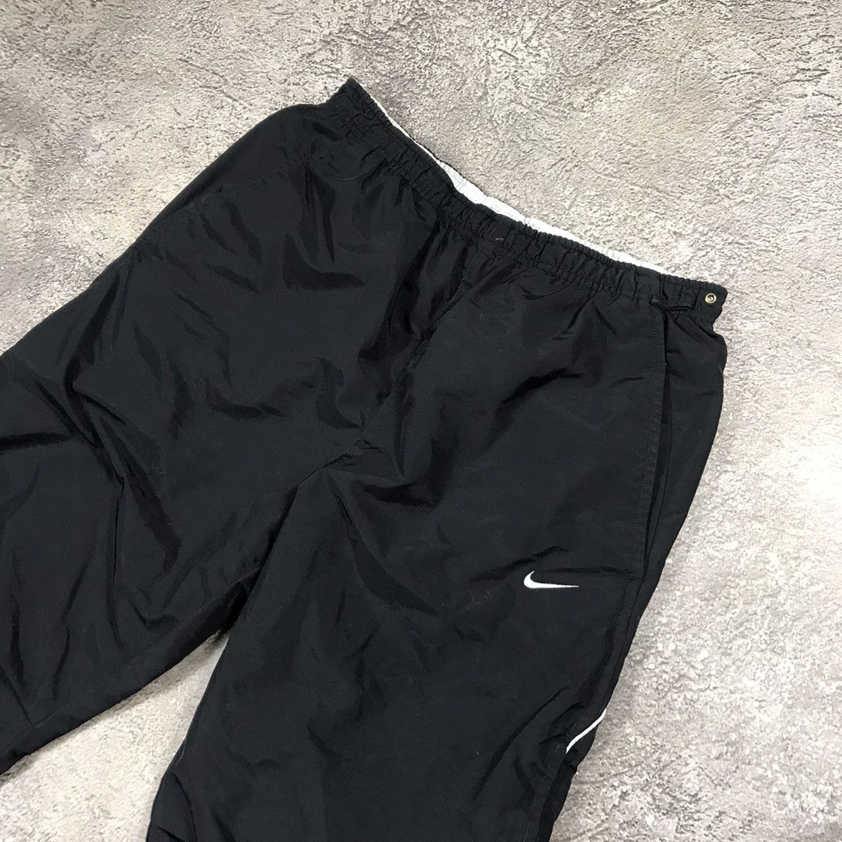 VINTAGE NIKE SHORTS SWOOSH CASUAL STREETWEAR Y2K 90s