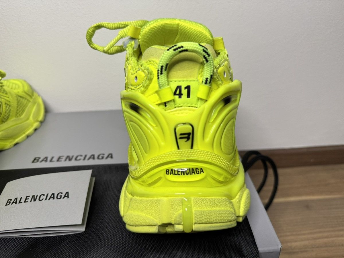Balenciaga Balenciaga runner (FLUO) Size US 8 / EU 41 - 11 Thumbnail