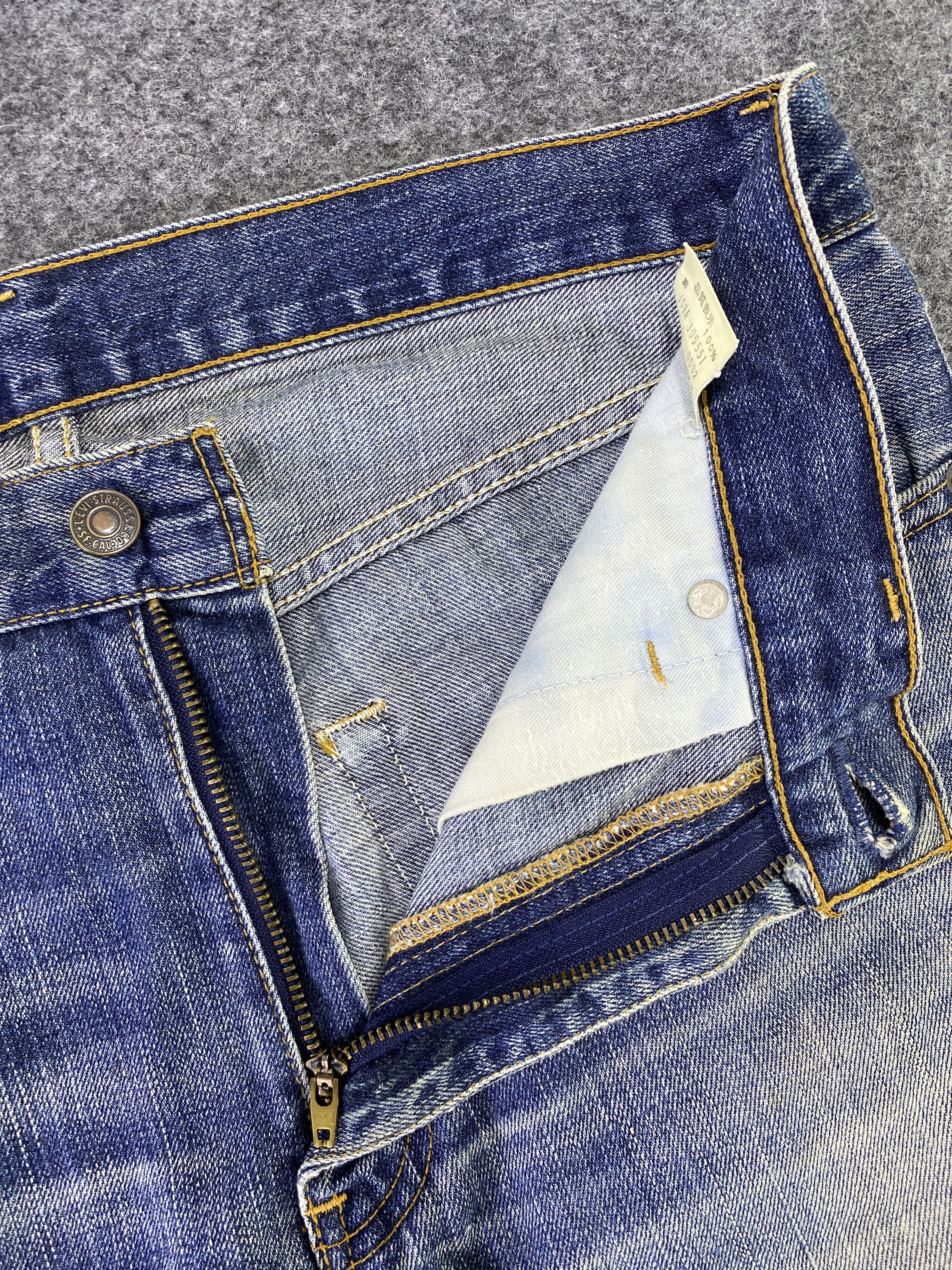 Jean × Levi's × Vintage VINTAGE LEVIS 505 Distress BLUE WASH JEANS -J794 Size US 32 / EU 48 - 4 Thumbnail