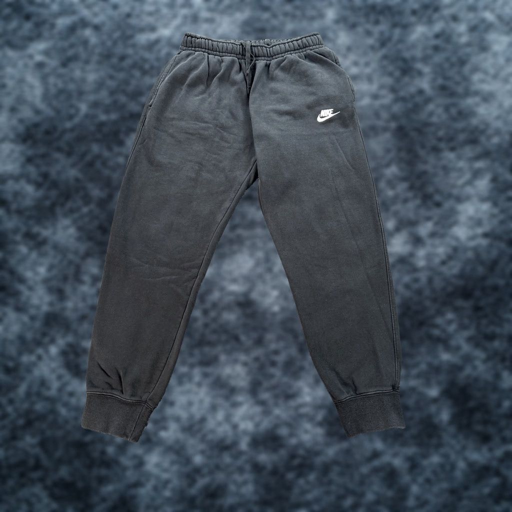 Nike Nike Sportswear Club Joggers Pants Mens Small Black BV2671-010 Size US 29 - 1 Thumbnail