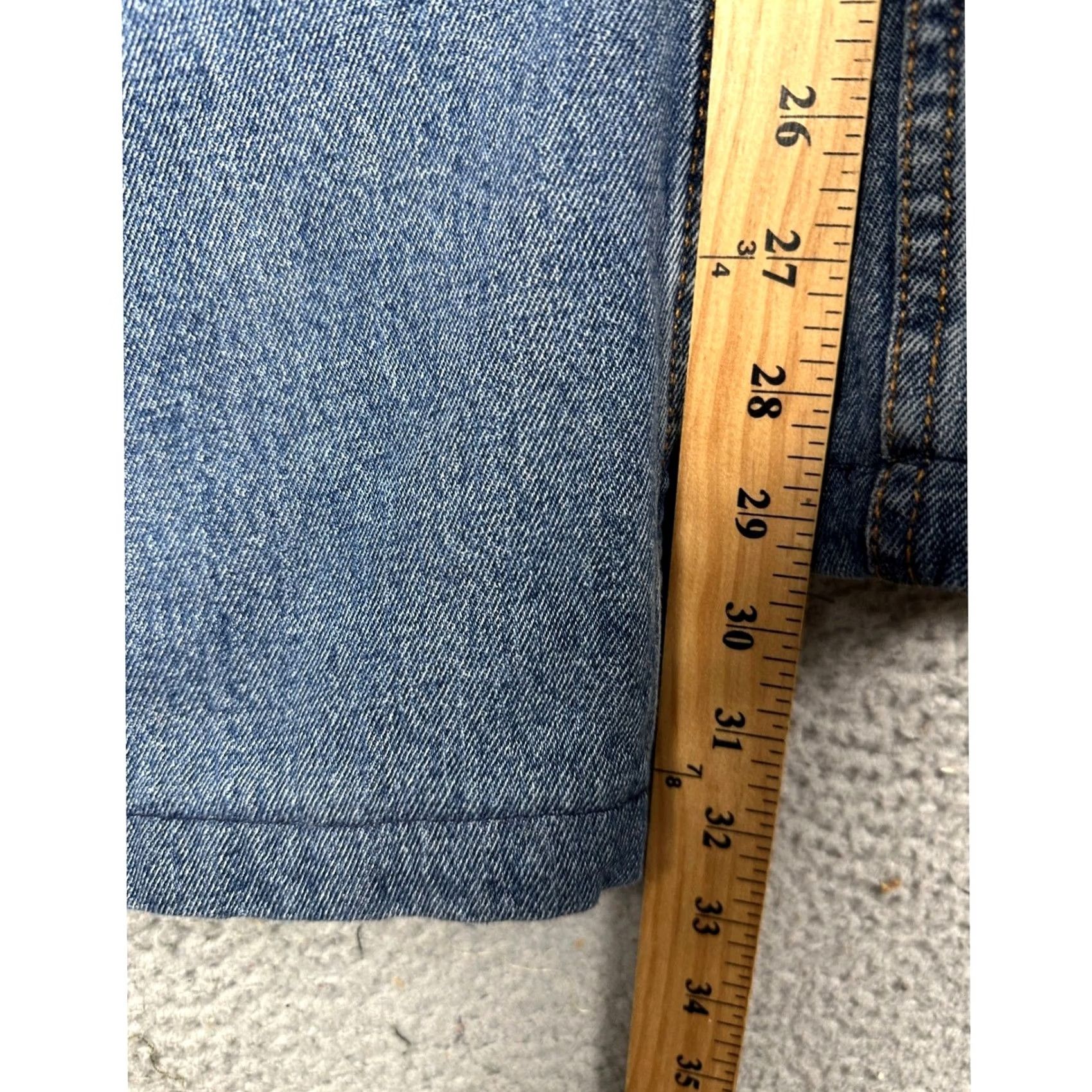 Levi's Levi's 550 Jeans Men 40X32 Blue Relaxed Fit Tapered Leg 5 Pocket Denim Casual EUC Size US 40 / EU 56 - 6 Thumbnail