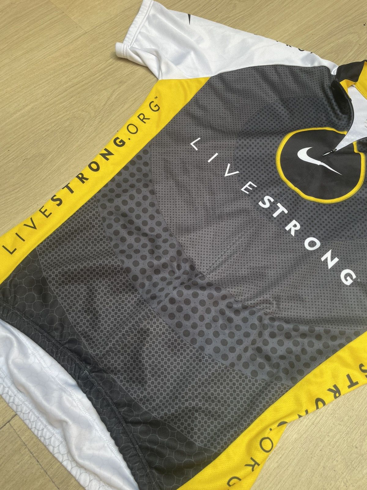 Nike Nike livestrong bike archive made in Italy vintage 90s rare Size US M / EU 48-50 / 2 - 5 Thumbnail