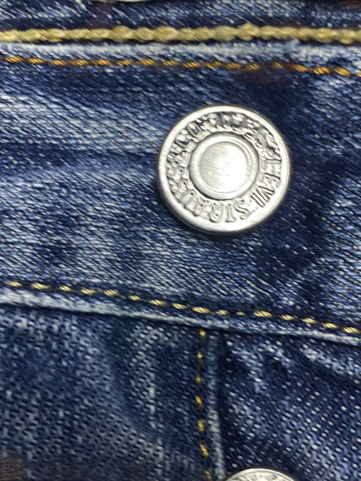 Levi's Vintage Clothing Vintage Levis 501 Ripped Loose Jeans Size US 32 / EU 48 - 15 Thumbnail