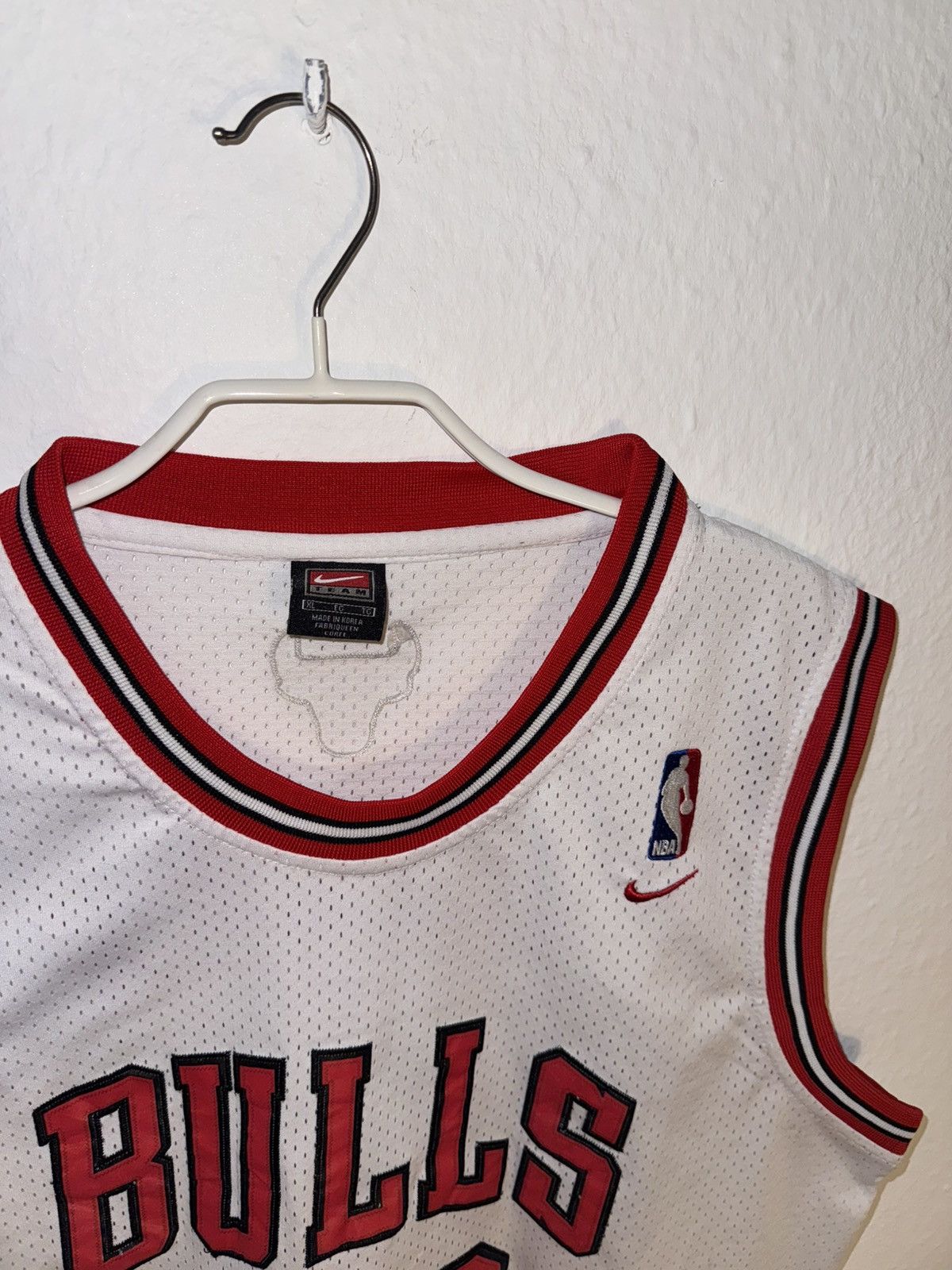 Jordan Brand × NBA × Vintage Vintage Nike Michael Jordan Chicago Bulls Jersey #23 Size US XL / EU 56 / 4 - 6 Thumbnail