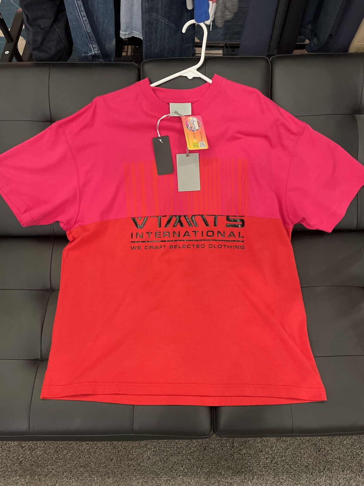 Vetements Brand new vetements tee Size US XL / EU 56 / 4 - 1 Thumbnail
