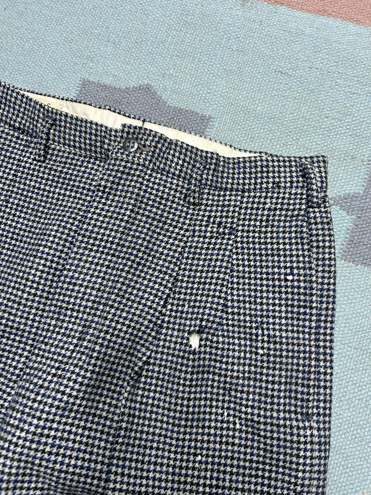 Vintage 1940s drop loop slacks wool pants Campus houndstooth FLAW 29 Size US 29 - 10 Thumbnail