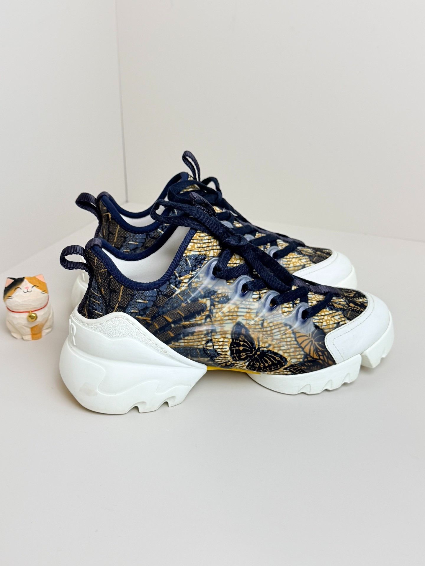 Dior Dior Printed Lowtop Sneakers us_5-5 Women Size US 5.5 / IT 35.5 - 1 Thumbnail