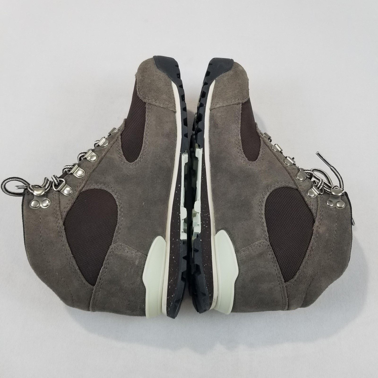 Danner Danner Jag Chukka Boot Womens 7M Gray Brown Waterproof 32239 Size US 7 / IT 37 - 9 Thumbnail