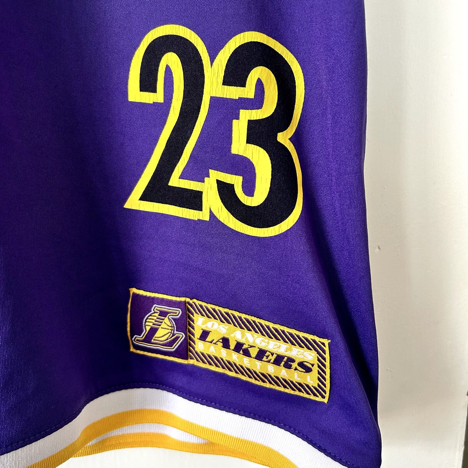NBA Men's Lebron James 23 sports shirt XL Size US XL / EU 56 / 4 - 2 Thumbnail