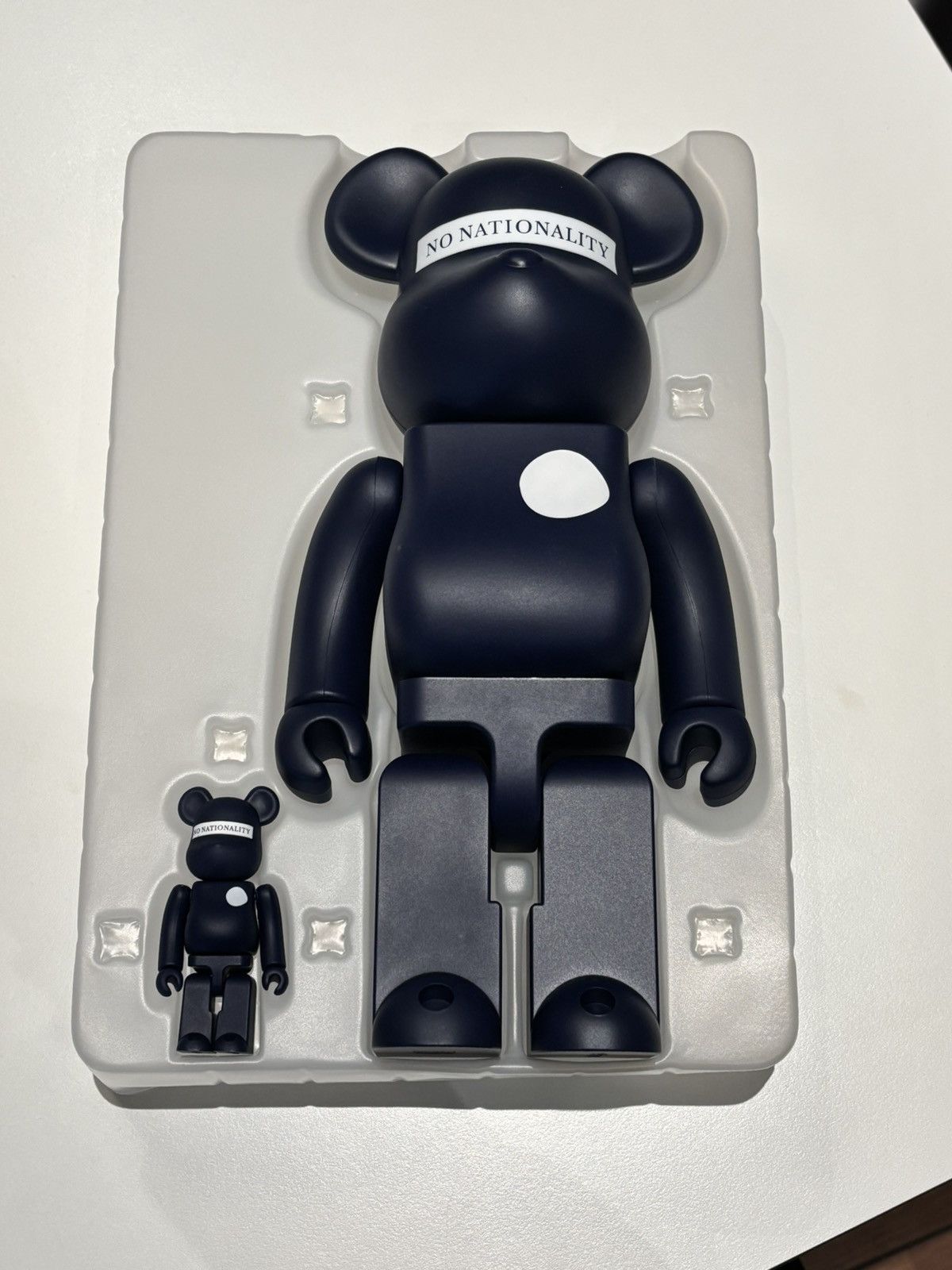 Medicom Toy × NN07 Bearbrick x NN07 (100% + 400%) Size ONE SIZE - 4 Thumbnail
