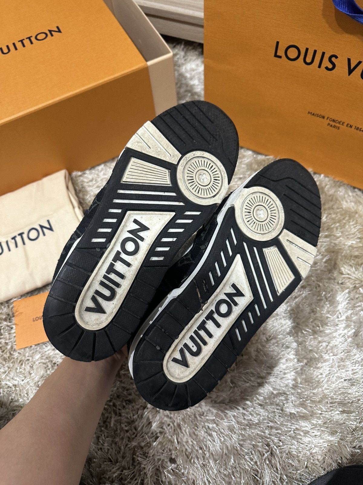 Louis Vuitton Louis Vuitton Trainers - Black & White Size US 6.5 / EU 39-40 - 3 Thumbnail