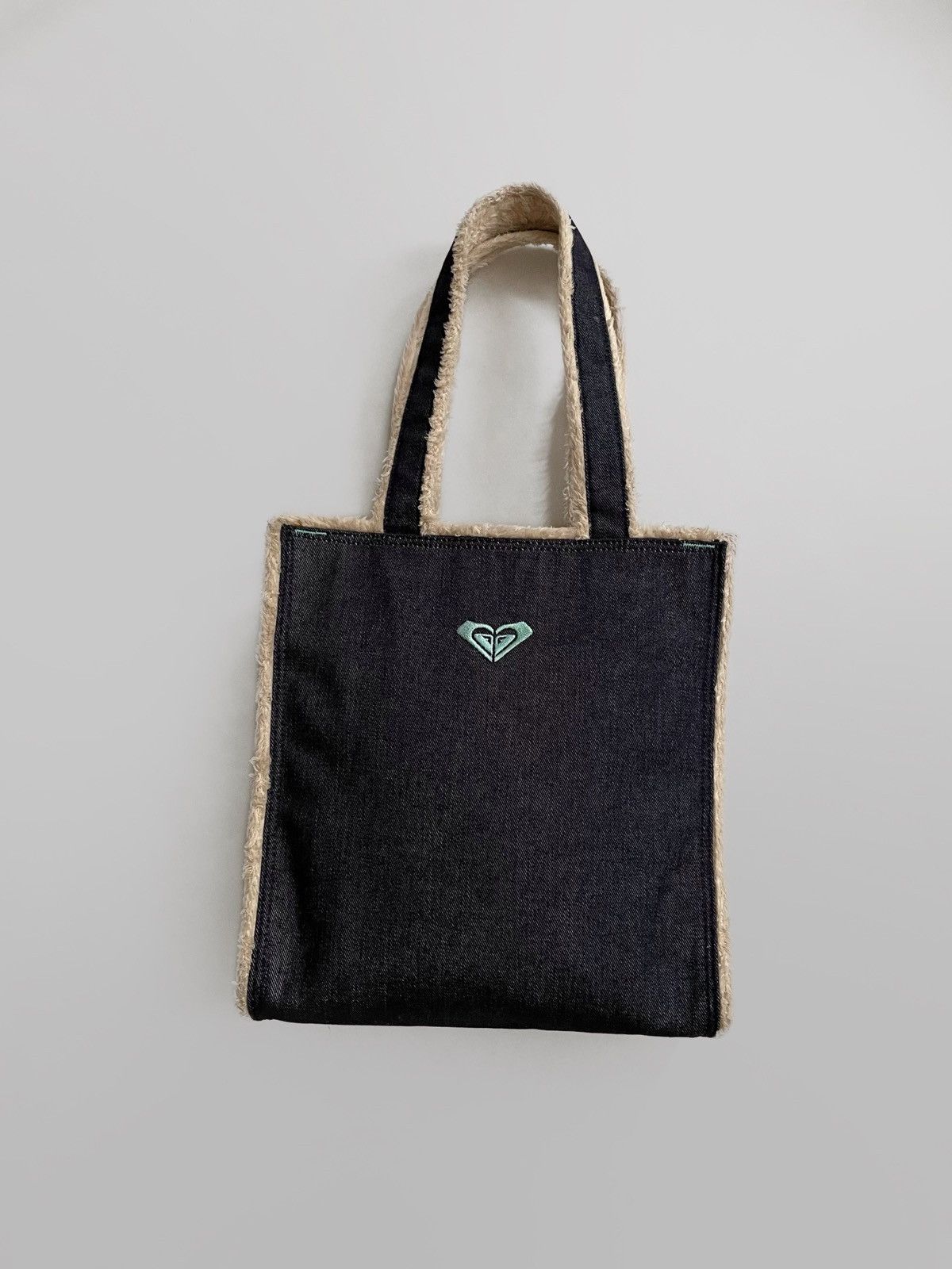 Quiksilver × Vintage Vintage Quiksilver fur/denim shoulder bag 2000s Size ONE SIZE - 1 Thumbnail