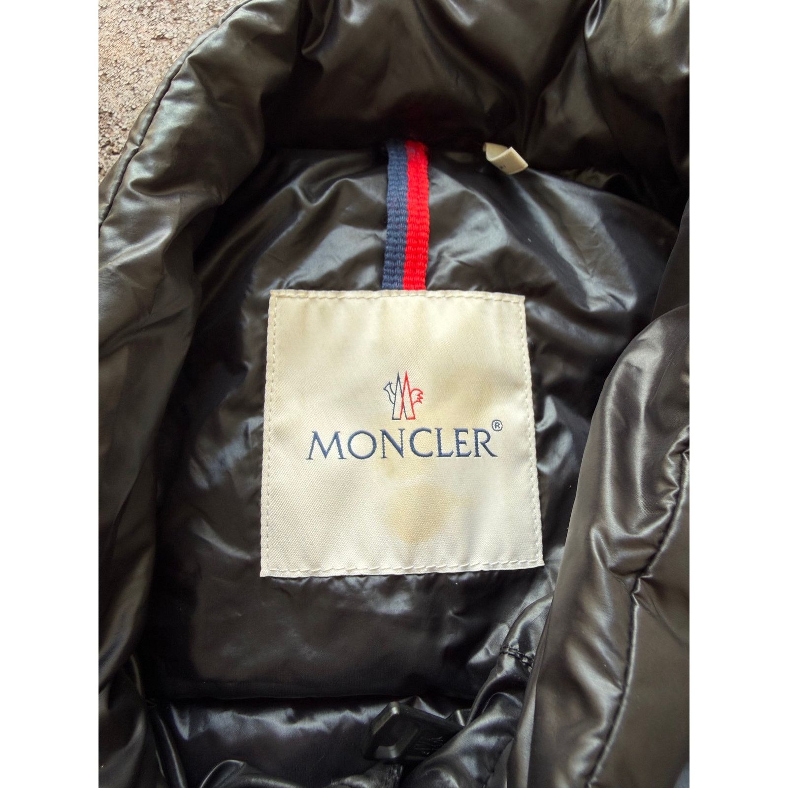 Moncler Size L - Moncler Puffer Jacket Size US L / EU 52-54 / 3 - 5 Thumbnail