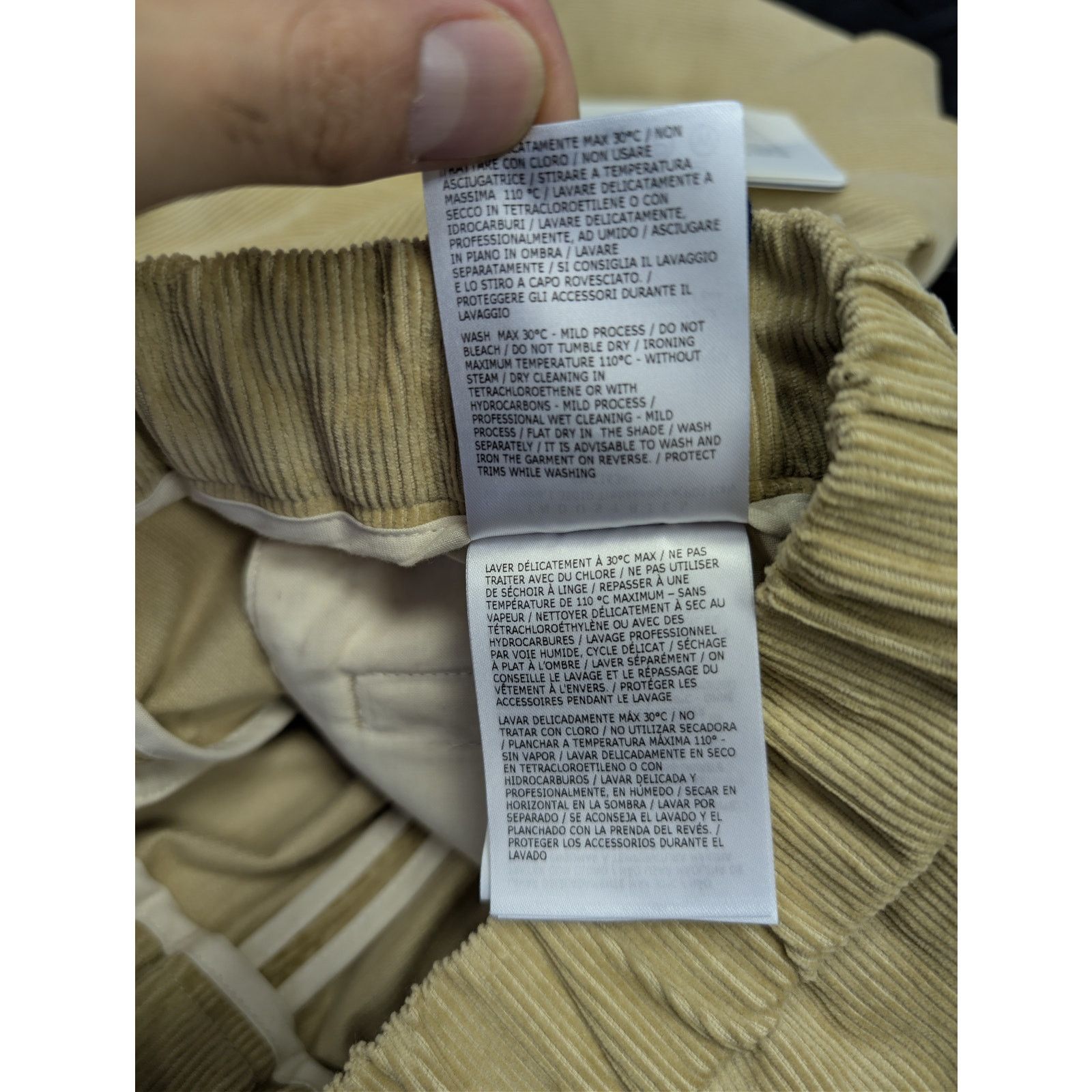 Moncler o1rshd1 Trousers Sweatpants in Beige Size US 32 / EU 48 - 16 Thumbnail