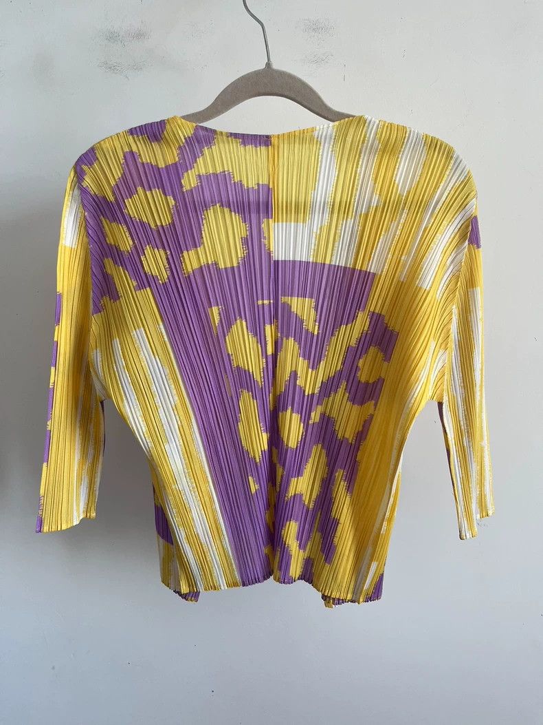 Issey Miyake Issey Miyake size:3 Yellow and purple pleated cardigan Size S / US 4 / IT 40 - 2 Thumbnail