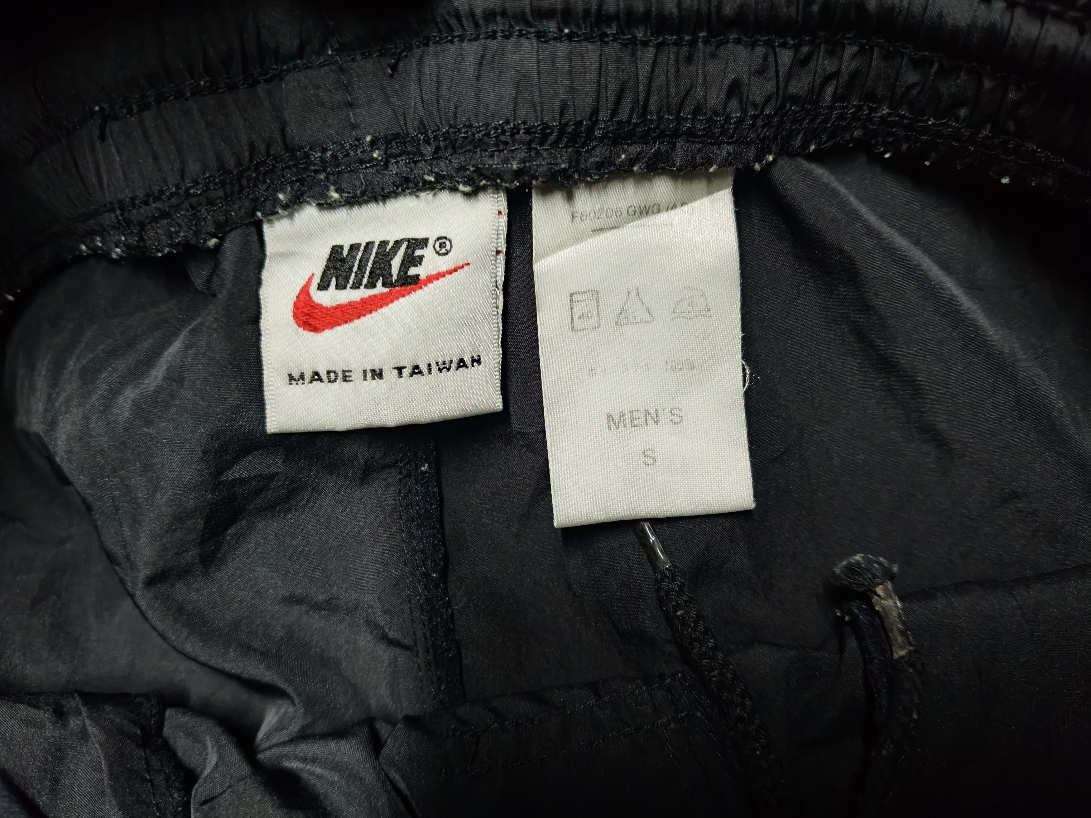 Nike Vintage Nike Short Pants Size US 30 / EU 46 - 3 Thumbnail