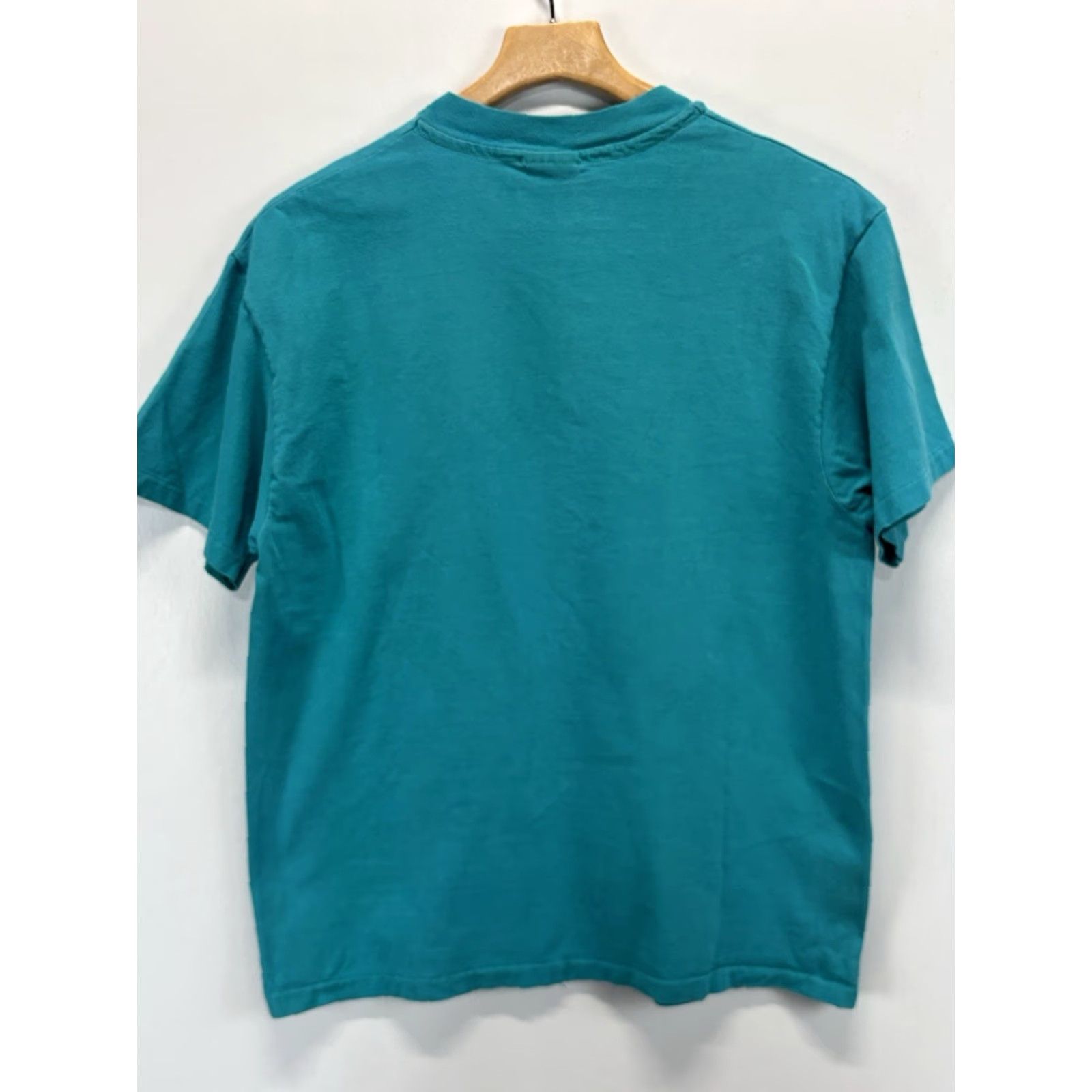 Hanes VINTAGE Hanes Beefy-T T Shirt Milwaukee WI Teal Skyline Graphic Print Crew Neck Short Sleeve Men’s L Size US L / EU 52-54 / 3 - 3 Thumbnail
