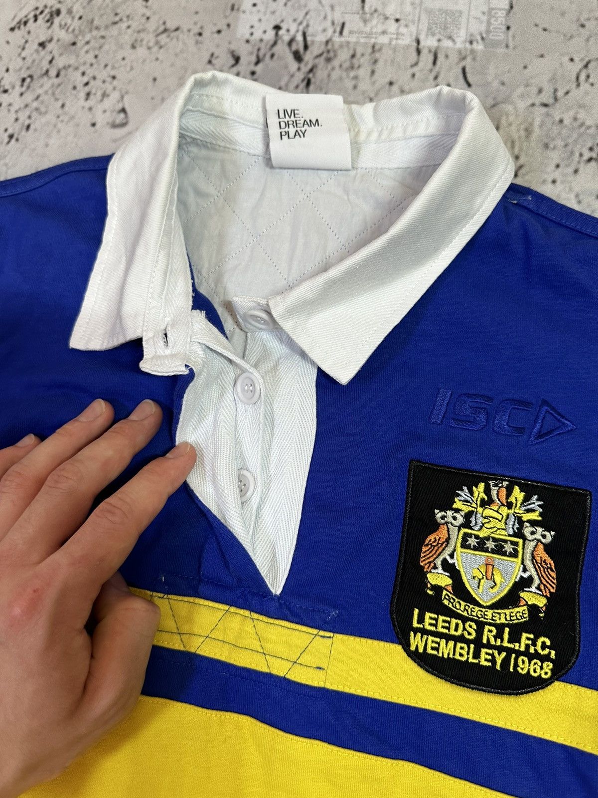 LEEDS RHINOS RARE 1968 WEMBLEY REMAKE JERSEY SIZE LARGE!