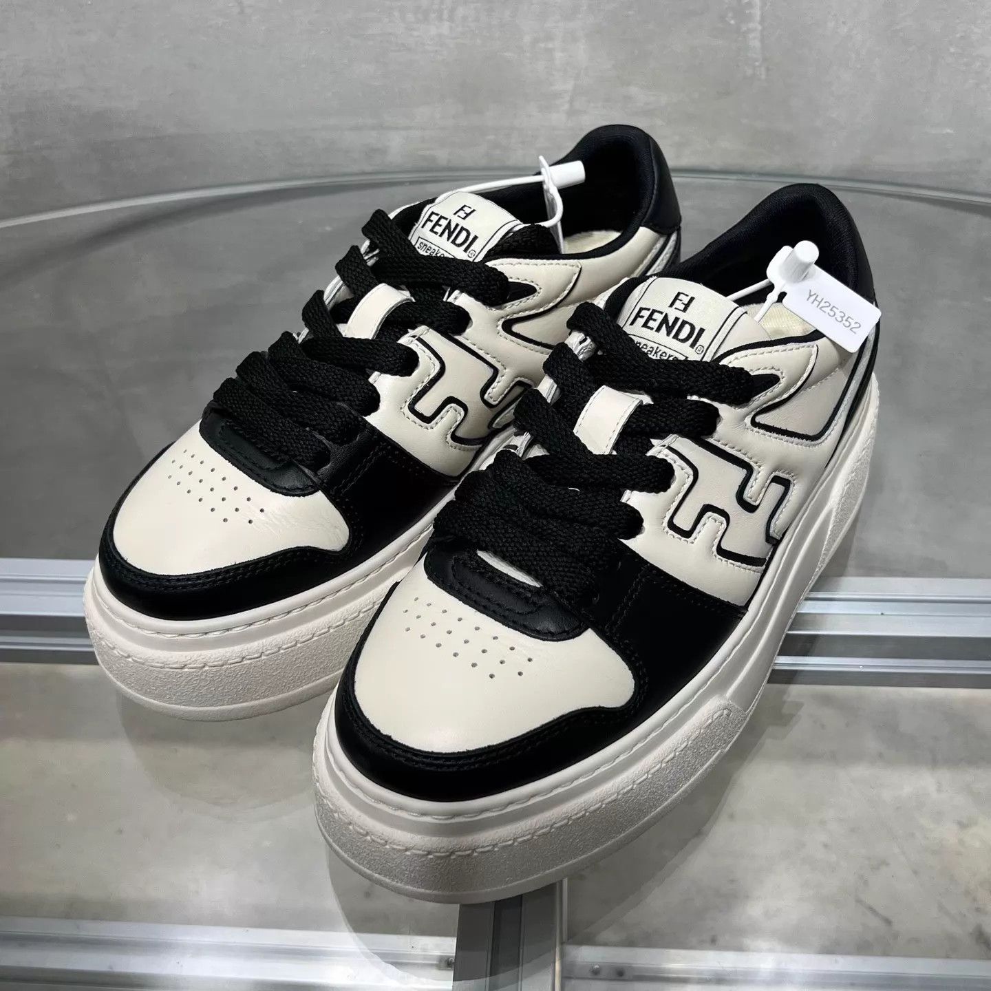 Fendi Fendi Match Black & White Platform Sneakers Size 38 Size US 7.5 / IT 37.5 - 2 Thumbnail