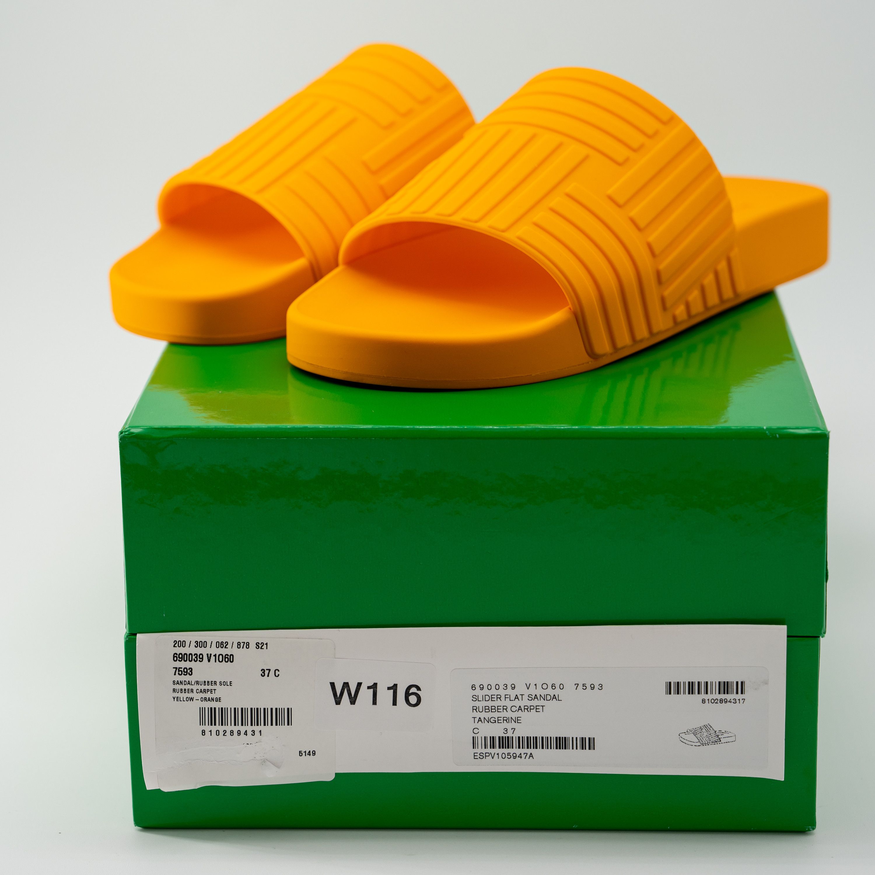 Bottega Veneta 39 9 us Bottega Veneta Rubber Slide Sandals Orange Tangerine Size US 9 / IT 39 - 9 Thumbnail