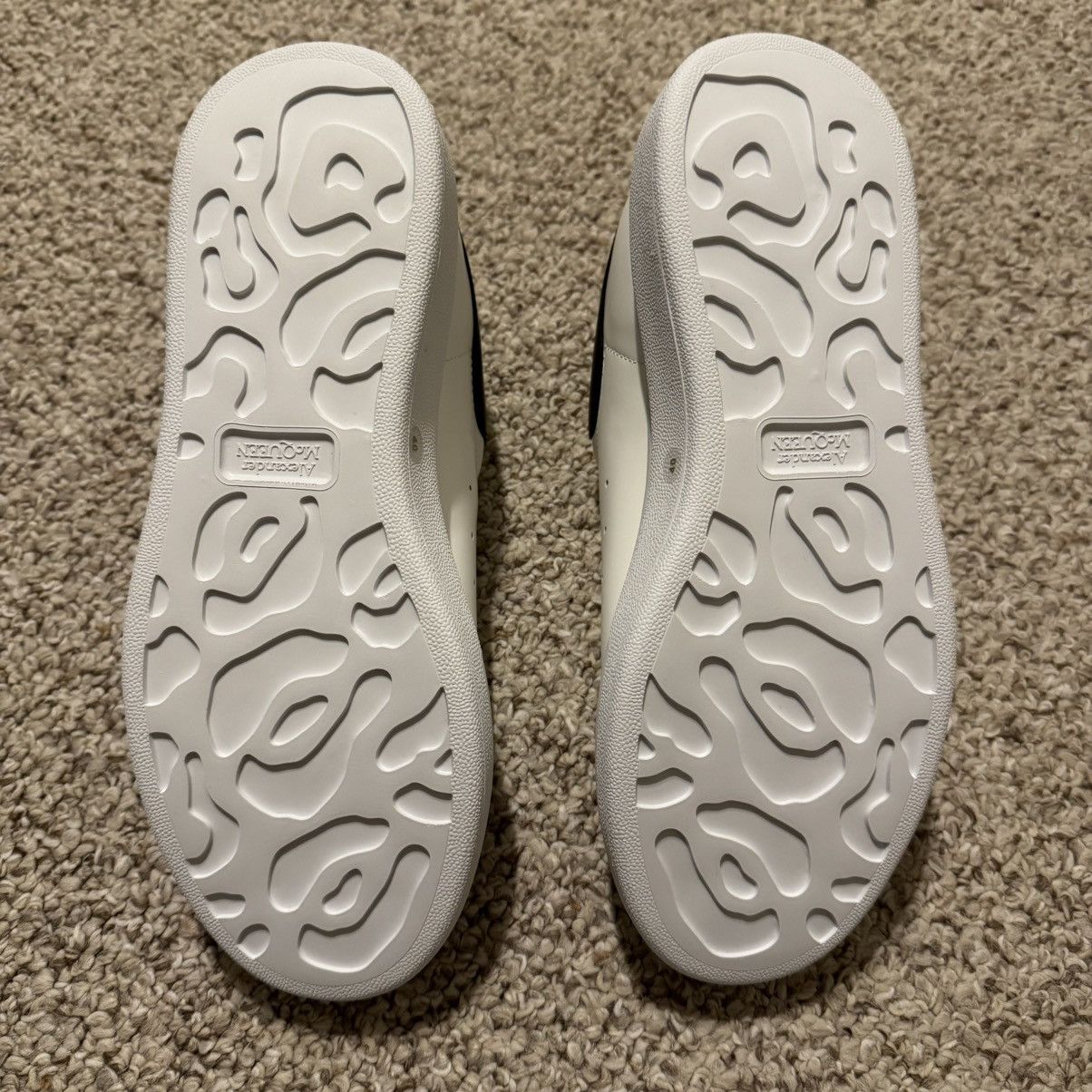 Alexander McQueen (NEW) Mcqueen Oversized sneaker Size US 7 / EU 40 - 5 Thumbnail