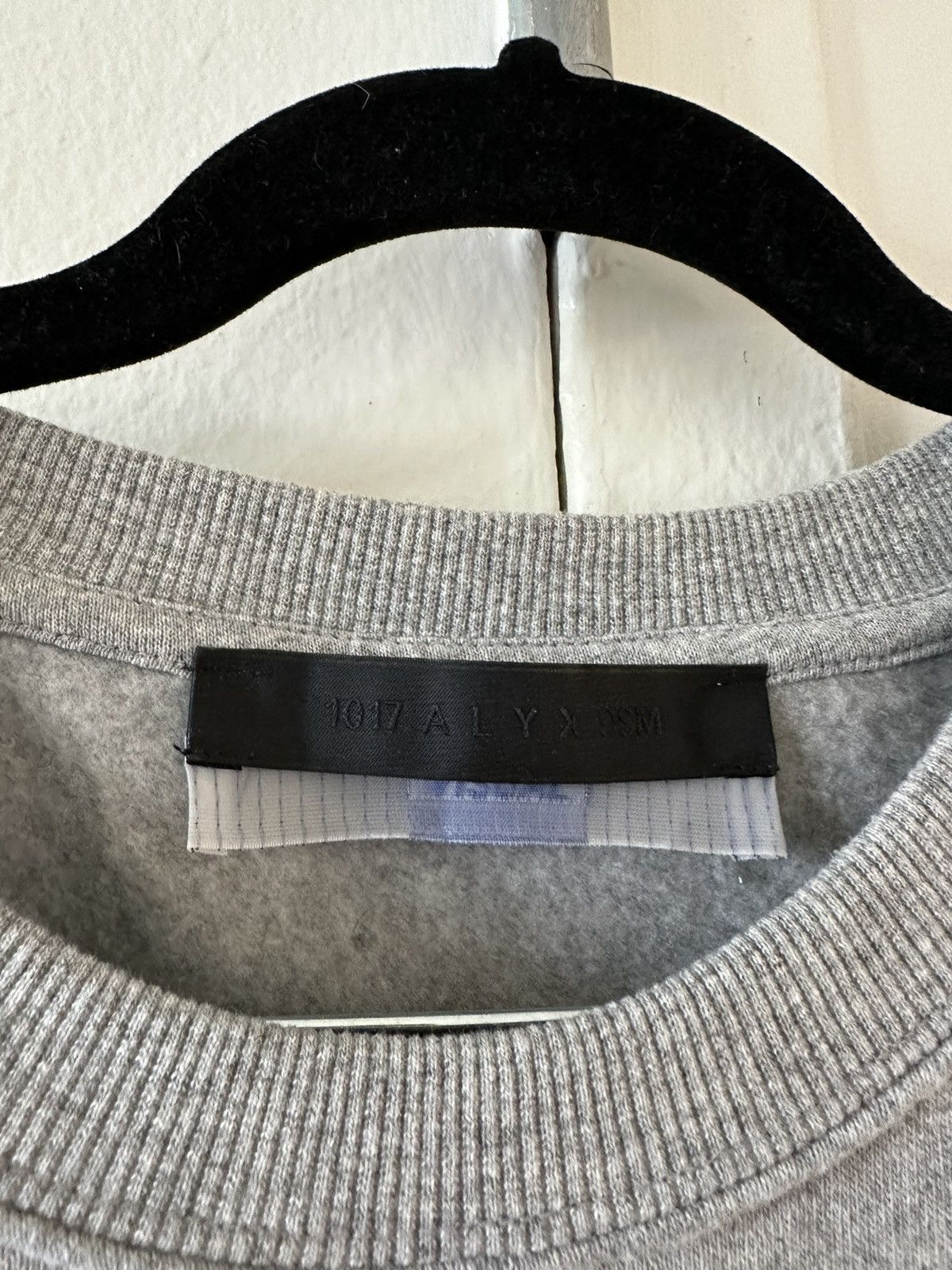 1017 ALYX 9SM × Alyx 1017 Alyx 9SM Logo Crewneck Size US L / EU 52-54 / 3 - 3 Thumbnail