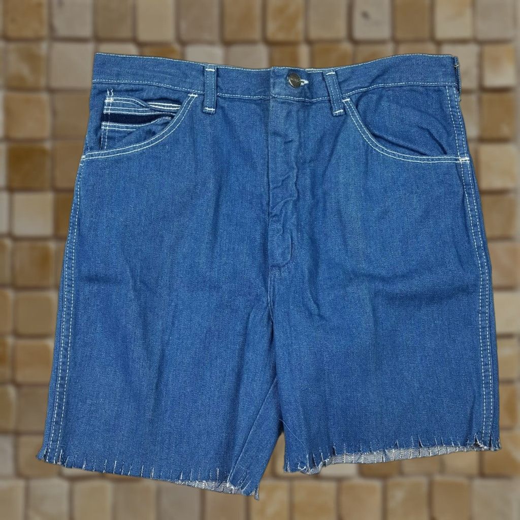 Wrangler VINTAGE Wrangler Cut Off Jeans Shorts Denim 34 Men Blue 80s Western Southwestern Cowboy Jean Shorts Wrangler Shirt Mens Jeans Shorts Size US 34 / EU 50 - 1 Thumbnail