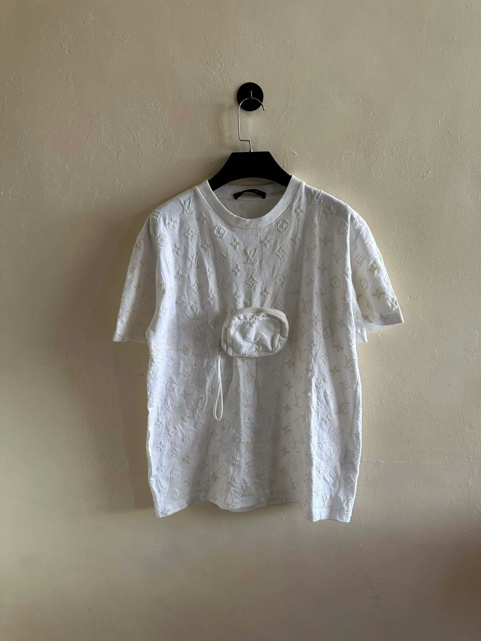 Louis Vuitton LOUIS VUITTON T SHIRT Size US M / EU 48-50 / 2 - 10 Thumbnail