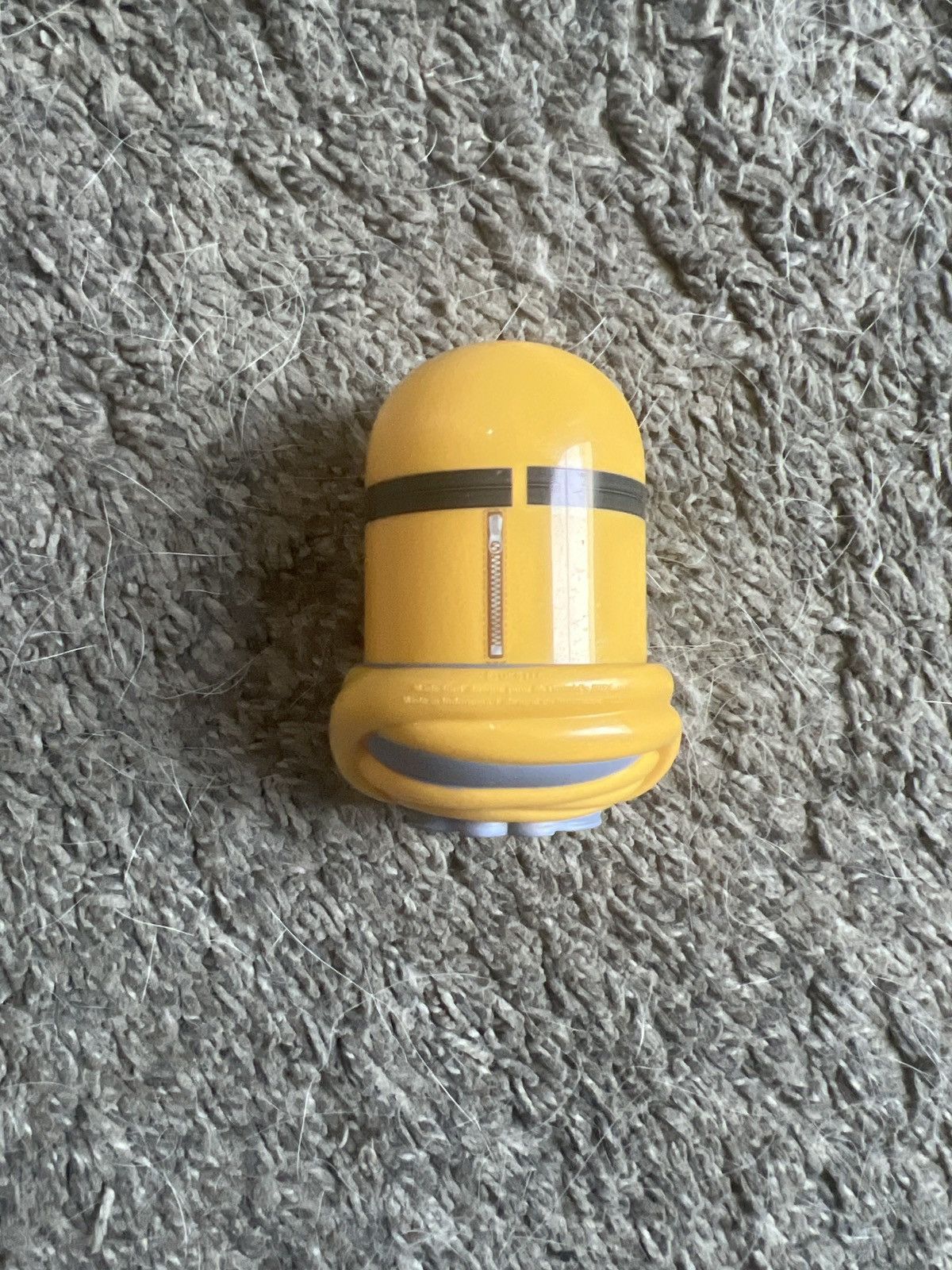 Universal Studios 2024 McDonald’s Despicable Me Minion Toy Size ONE SIZE - 2 Thumbnail