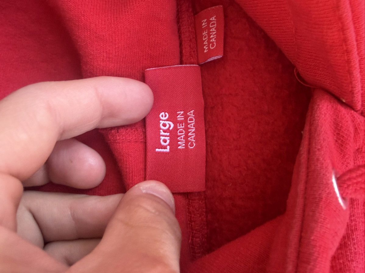 Supreme FW23 supreme red on red box logo hoodie Size US L / EU 52-54 / 3 - 8 Thumbnail