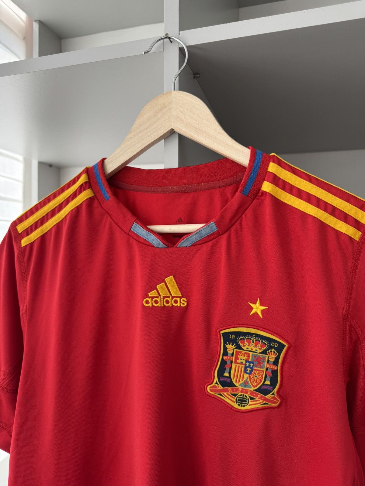 Adidas × Vintage Adidas Spain 2012 2013 Soccer Vintage Uefa Jersey Size US M / EU 48-50 / 2 - 4 Thumbnail