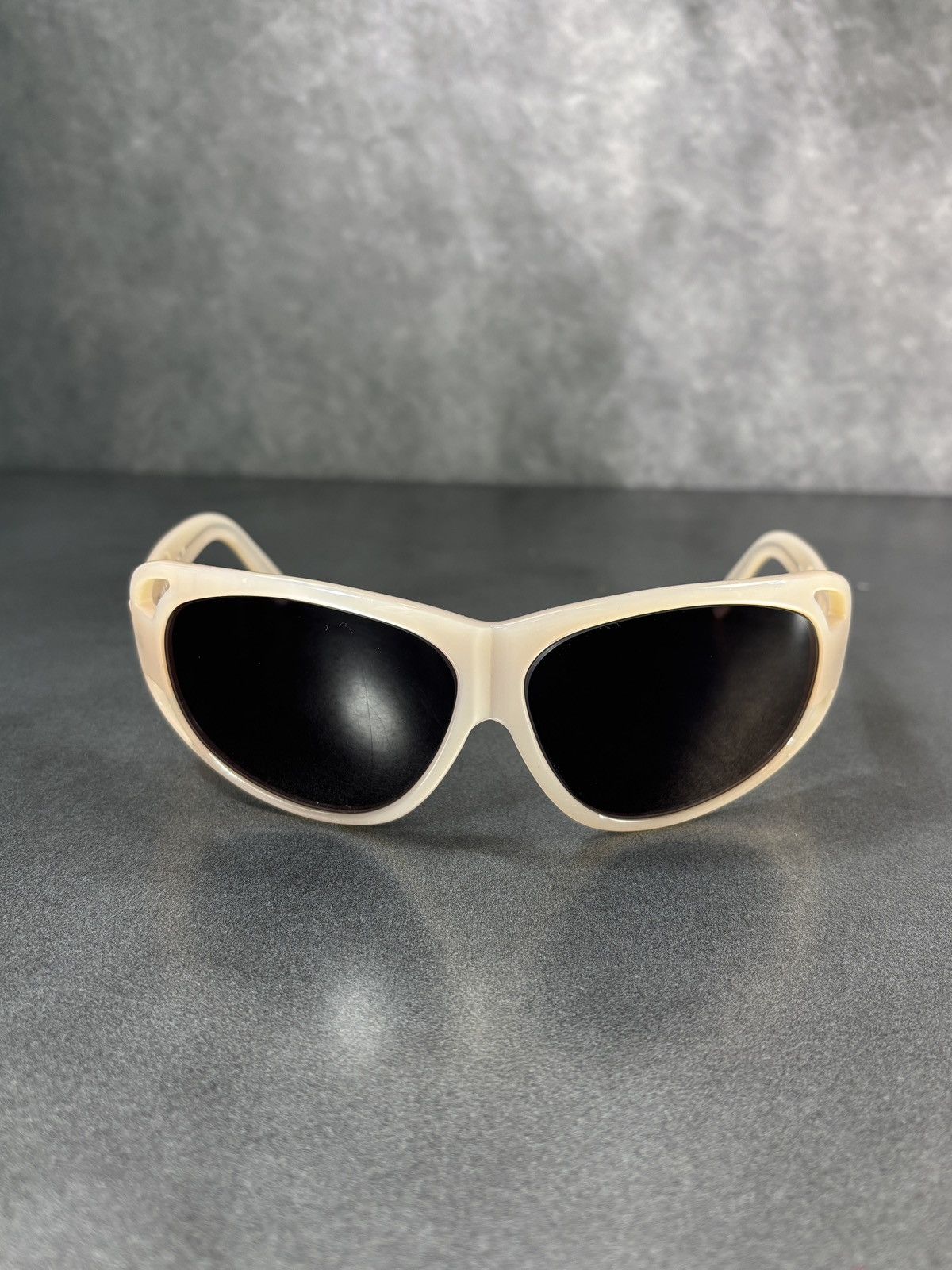 Prada F/W 2004 Prada Sunglasses Vintage SPR 03F Slit Wrap 2000s Size ONE SIZE - 15 Thumbnail