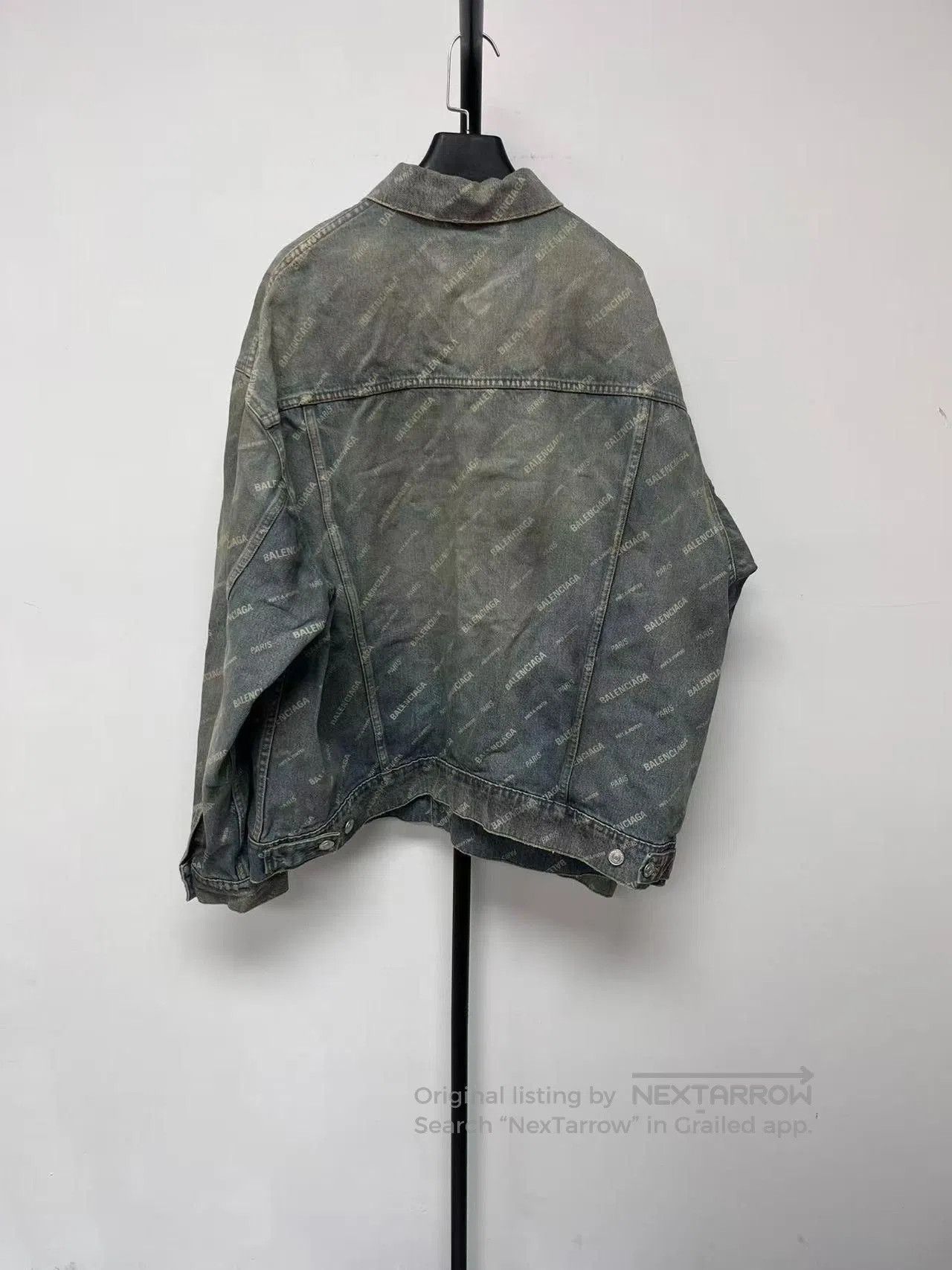Balenciaga Balenciaga Men's Logo Distressed Denim Jacket. Size US S / EU 44-46 / 1 - 2 Thumbnail