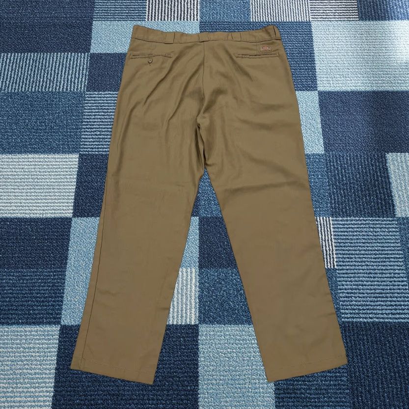 Dickies VINTAGE Dickies 874 Khaki Original Fit Twill Work Pants Mens 42X32 Straight Size US 42 / EU 58 - 1 Thumbnail