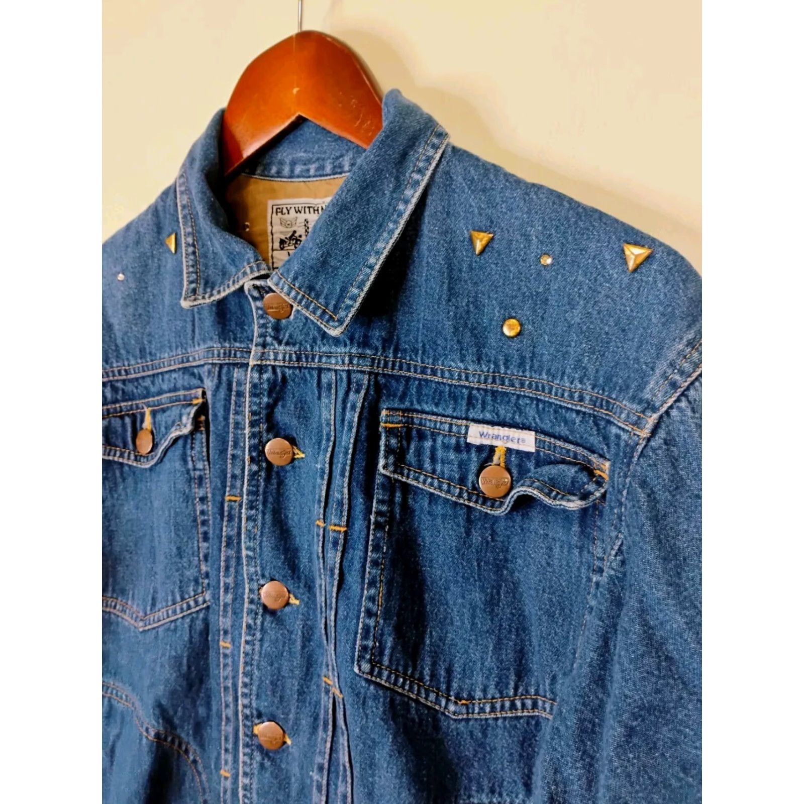 Wrangler VINTAGE Wrangler Denim Jacket With Studded Fly With Me Fits Small Blue Size S / US 4 / IT 40 - 3 Thumbnail